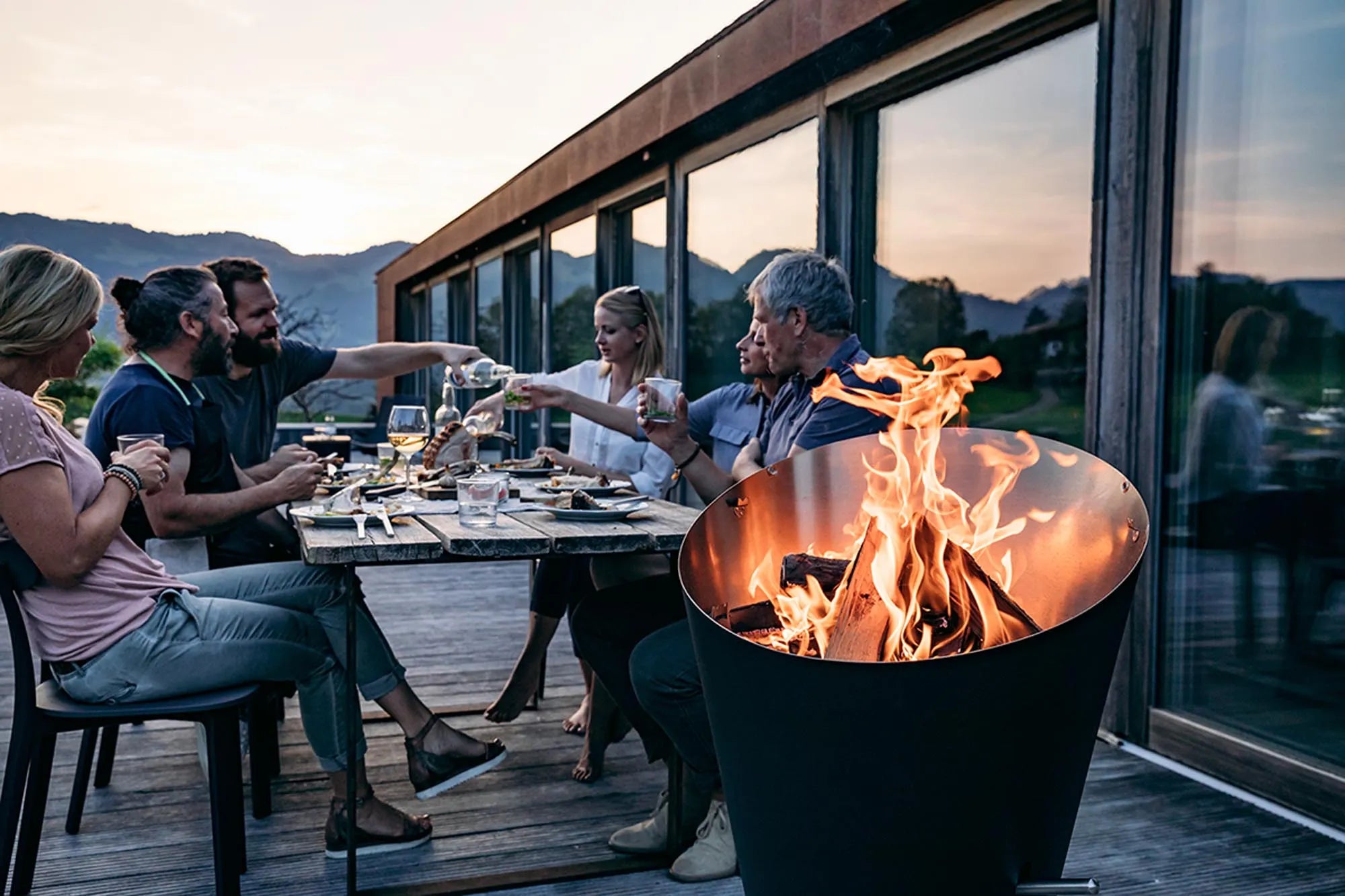 CONE Kohlegrill: Perfekte Hitze für kulinarische Meisterwerke.