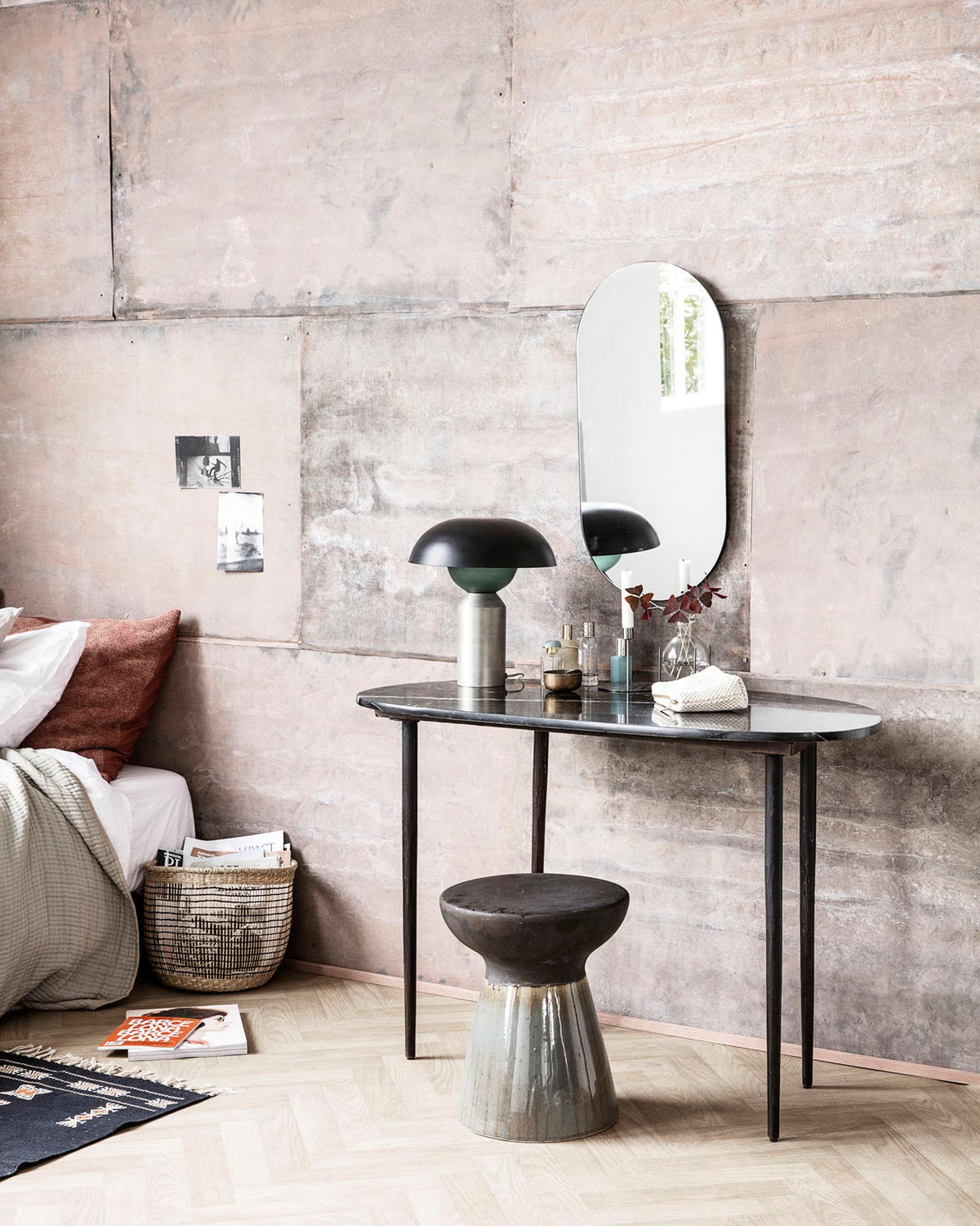 Schreibtisch, Eda in Schwarzer Marmor präsentiert im Onlineshop von KAQTU Design AG. Schreibtisch ist von House Doctor