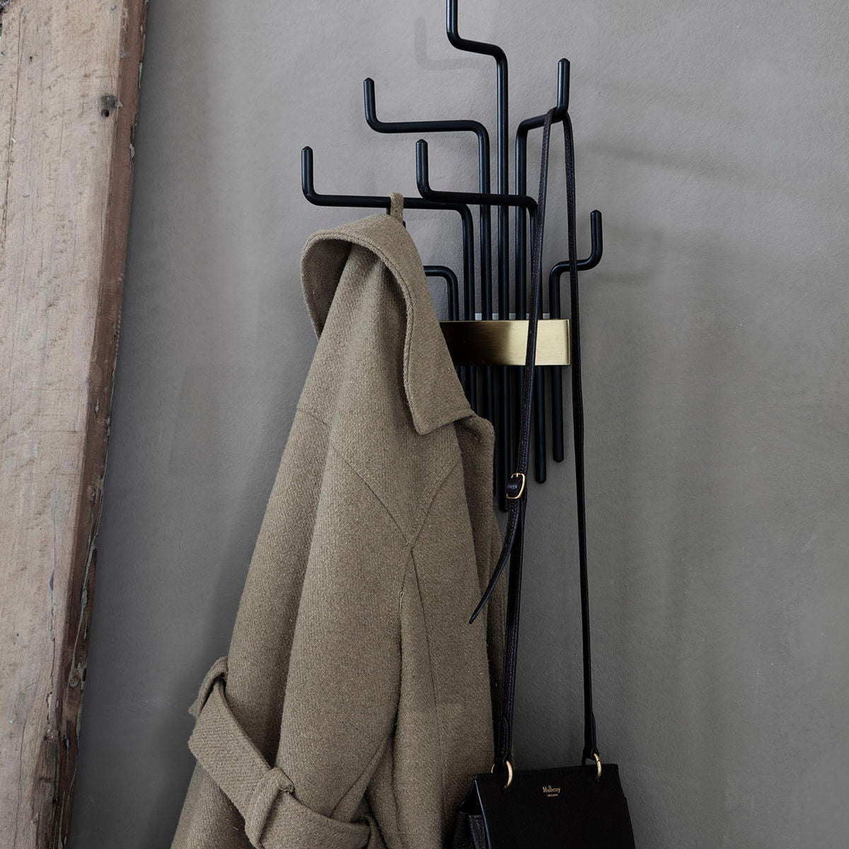 Haken, Pipes in Schwarz präsentiert im Onlineshop von KAQTU Design AG. Kleiderhaken ist von House Doctor