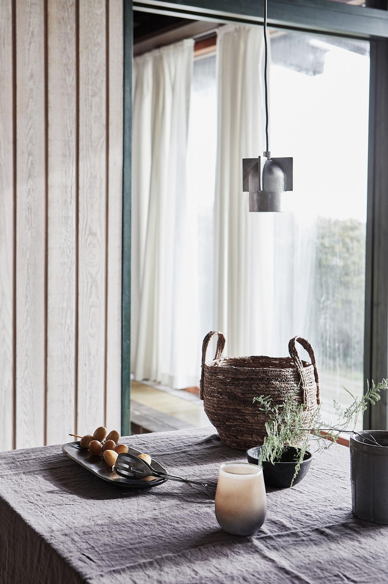 Lampe, Akola in Gebürstetes Silber präsentiert im Onlineshop von KAQTU Design AG. Pendelleuchte ist von House Doctor