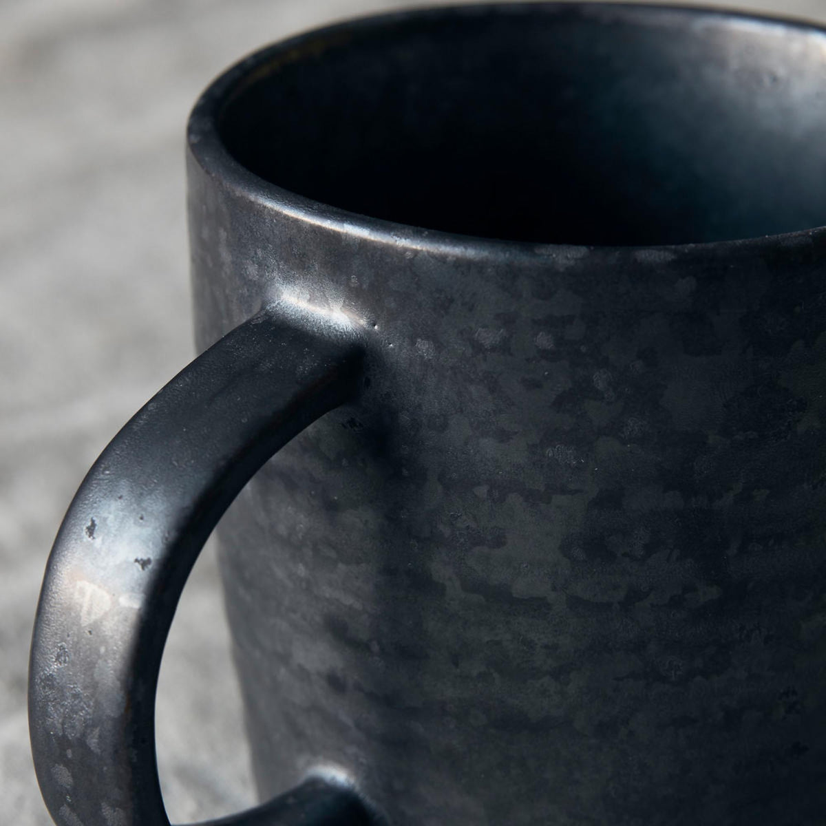 Tasse, Pion in Schwarz/Braun präsentiert im Onlineshop von KAQTU Design AG. Kaffeetassen ist von House Doctor