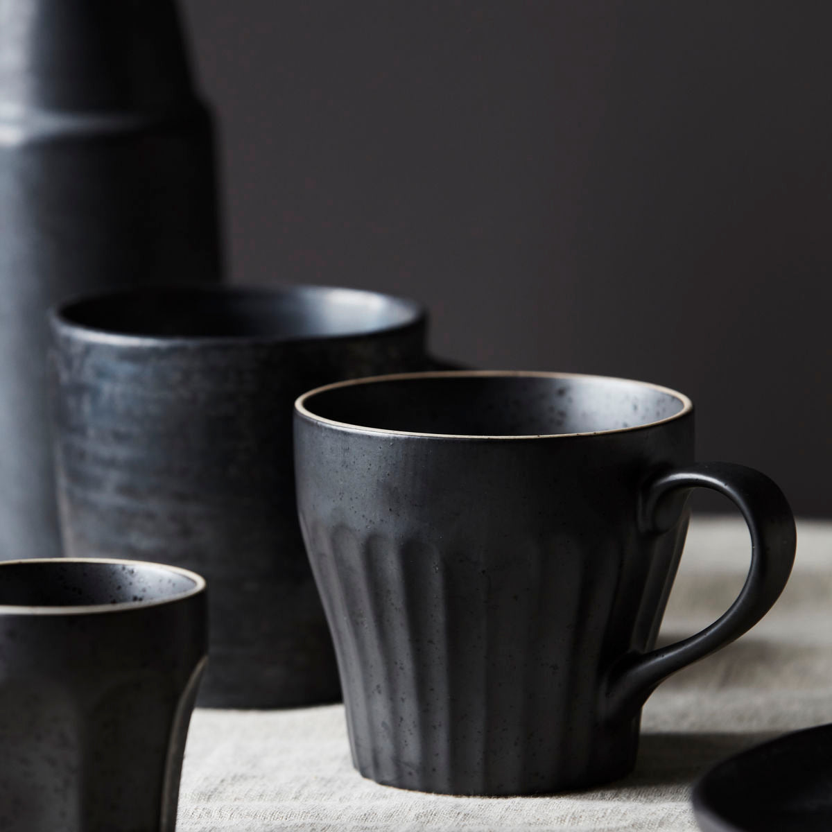 Tasse, Berica in Schwarz präsentiert im Onlineshop von KAQTU Design AG. Geschirr ist von House Doctor