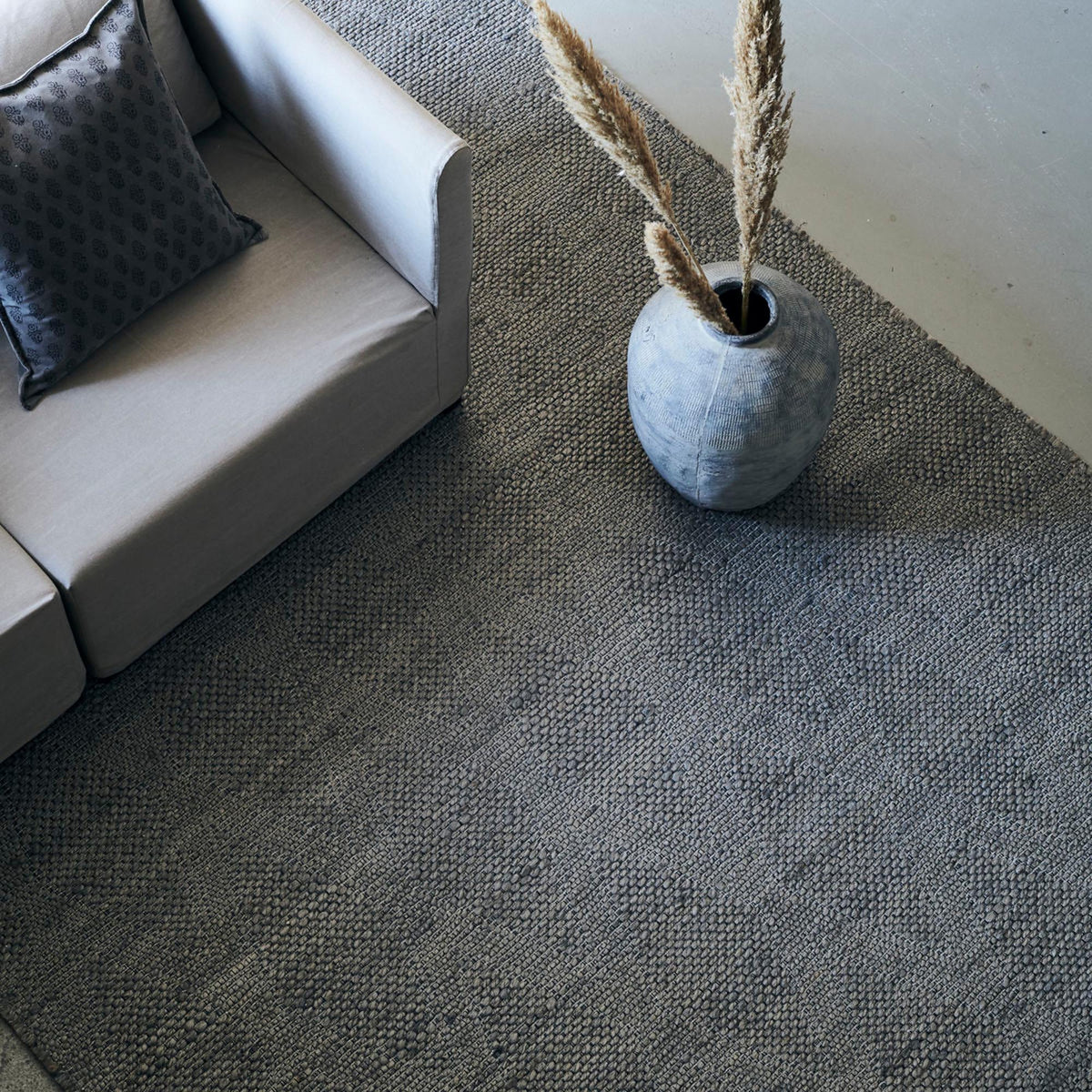 Teppich, Mara in Grau präsentiert im Onlineshop von KAQTU Design AG. Teppich ist von House Doctor