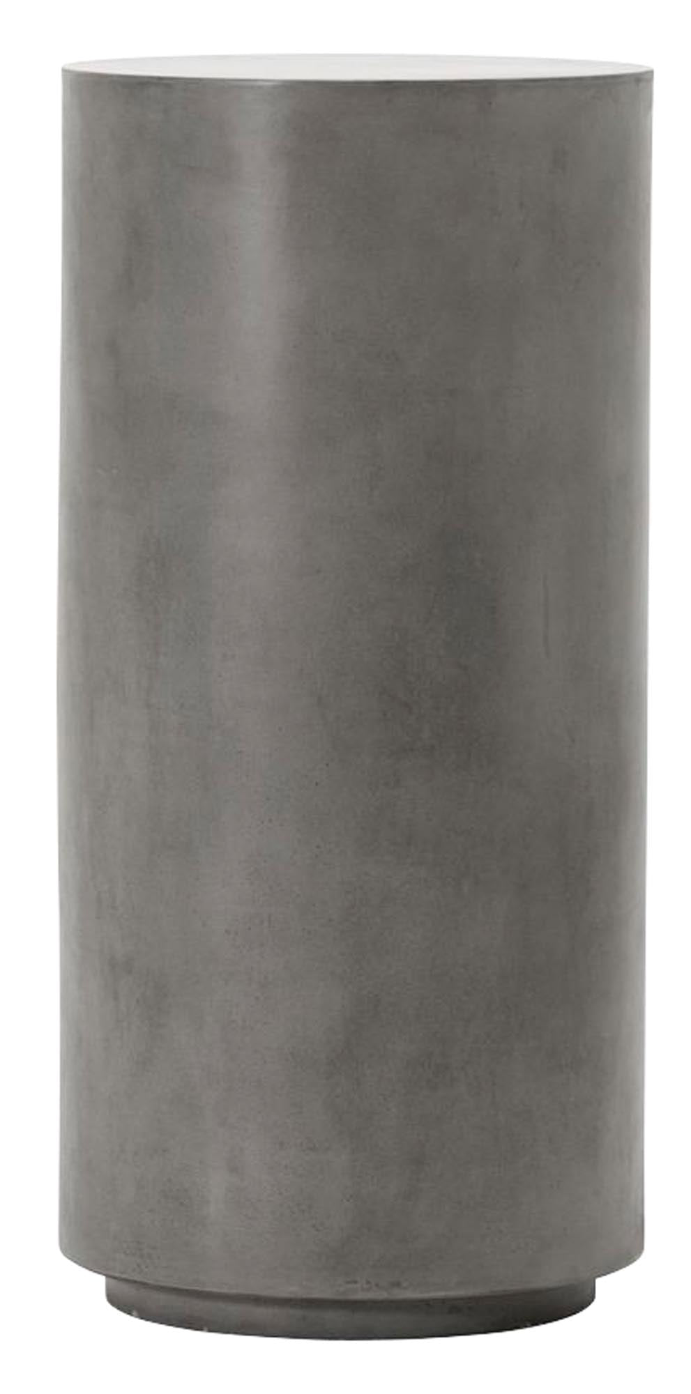 Betonsäule von House Doctor: Vielseitig drinnen & draußen, ideal für Lampen oder Kunst. Handgefertigt, einzigartig, 22 kg.