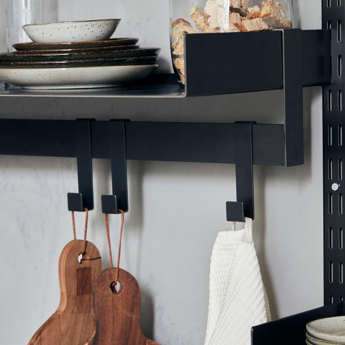 Wandregal, Fari, Zubehör in Schwarz präsentiert im Onlineshop von KAQTU Design AG. Regalsystem Einzelteile ist von House Doctor