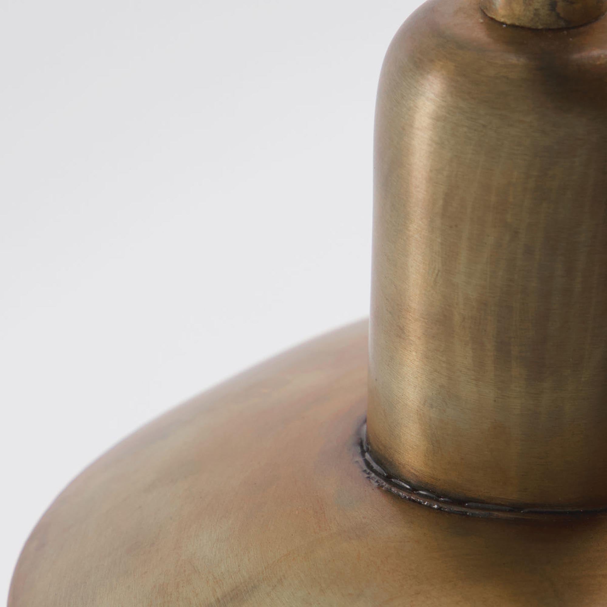 Elegante HDHana Lampe aus Messing von House Doctor für Ihr Zuhause.
