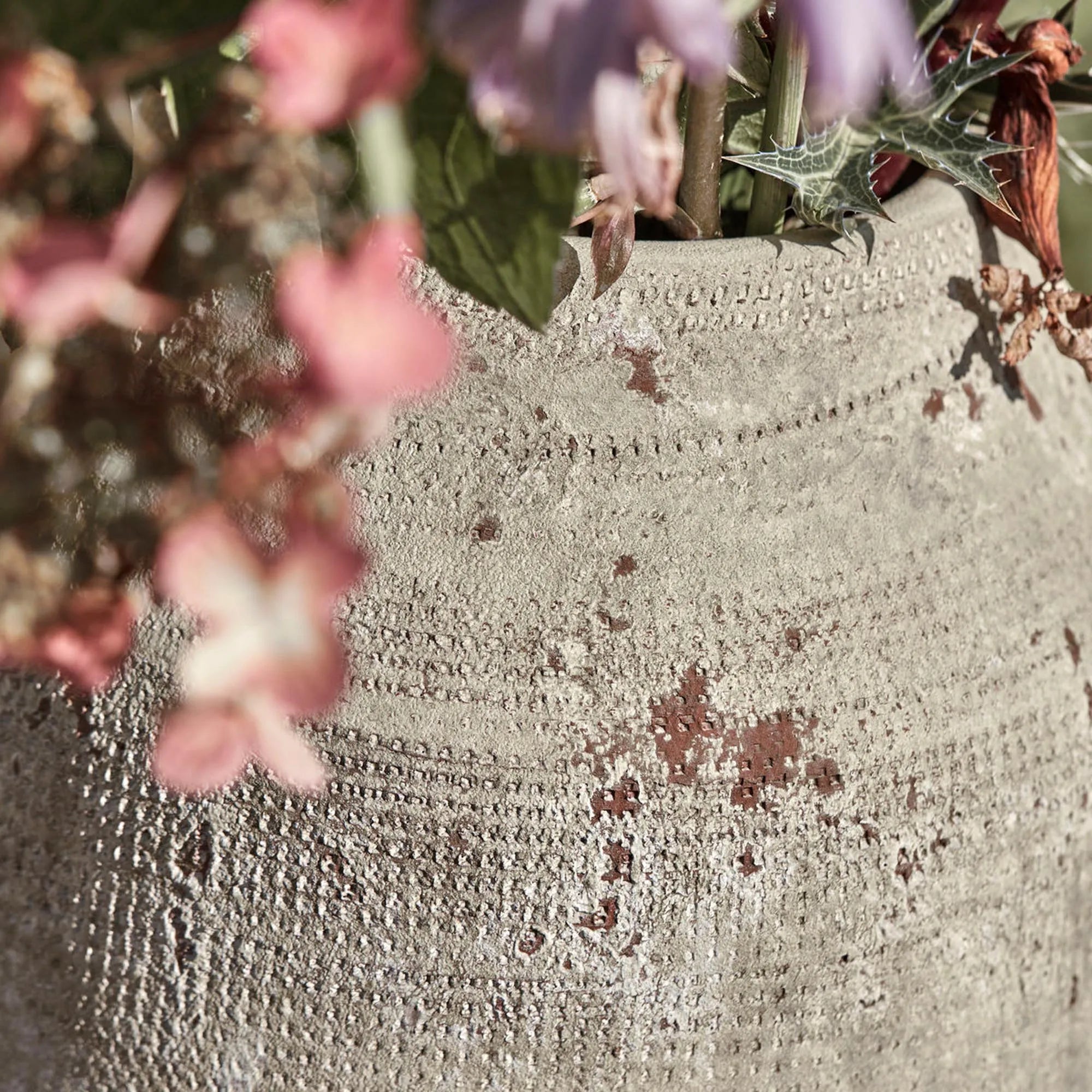 Elegante beige Vase HDHafe von House Doctor für zeitlose Ästhetik.