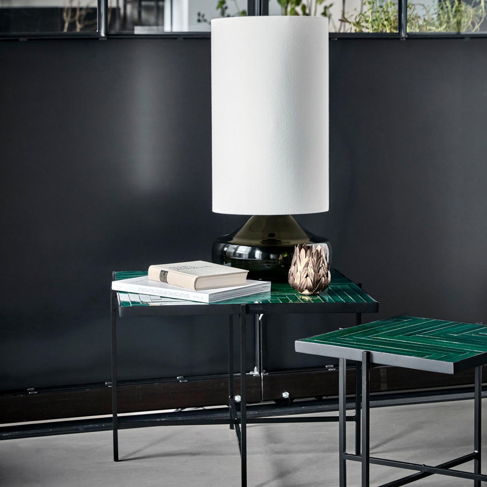 Eleganter grüner HDGrade Couchtisch von House Doctor für Ihr Wohnzimmer.