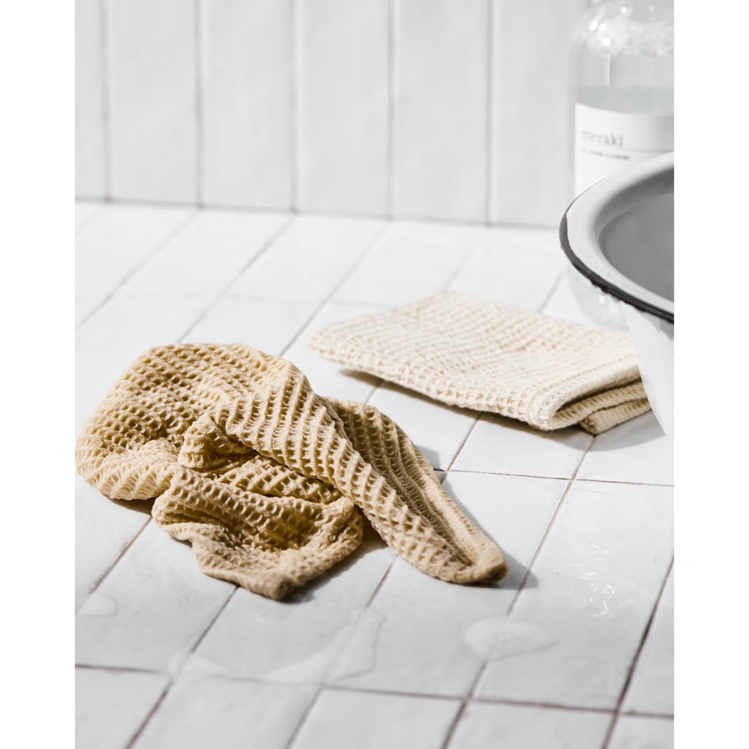 Hochwertiges Spültuch von Meraki in Beige, stilvoll und funktional, ideal für eine moderne und nachhaltige Küche.