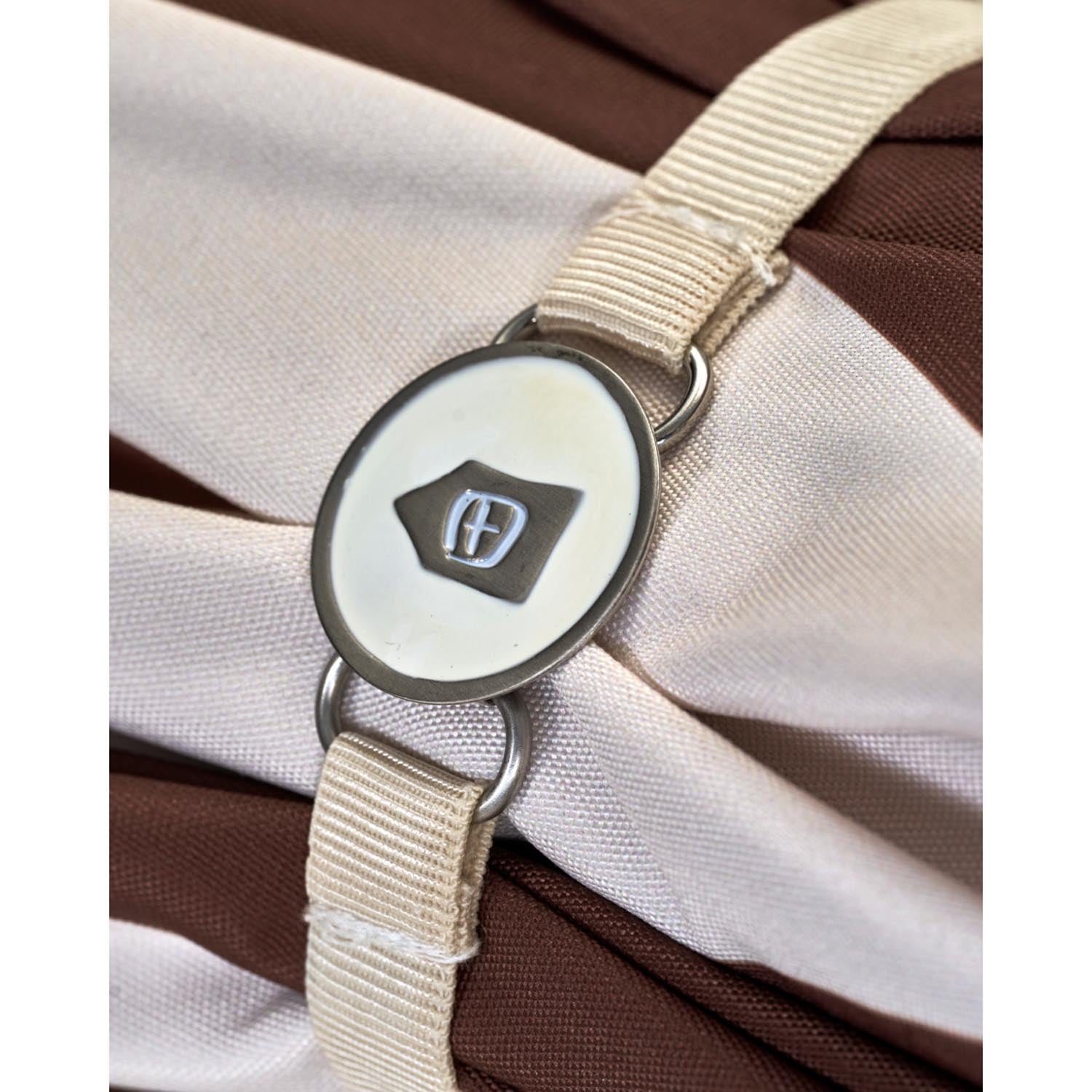 Stilvoller Sonnenschirm HDShade in Goldbraun von House Doctor, perfekter Schutz und Design für sonnige Momente.