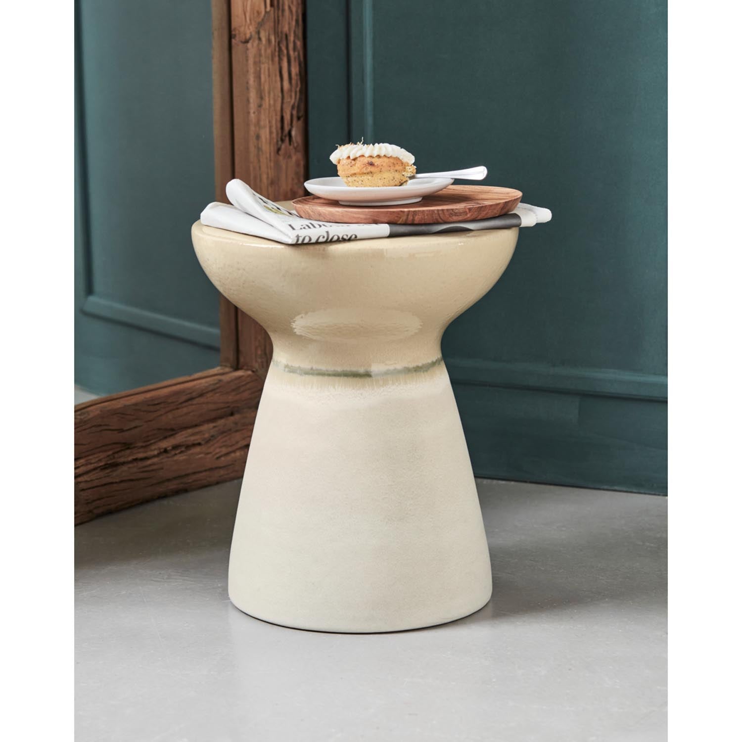 Moderner Hocker HDPablo in Sand von House Doctor, vielseitig einsetzbar, stilvolles Design, ideal für jeden Wohnraum.