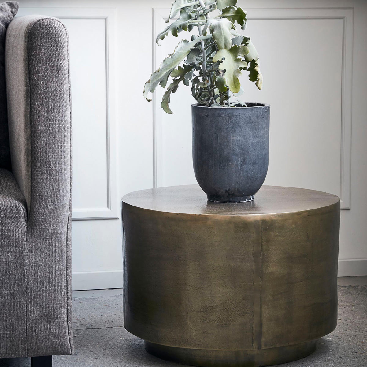 Couchtisch, Rota in Antikes Messing präsentiert im Onlineshop von KAQTU Design AG. Beistelltisch ist von House Doctor