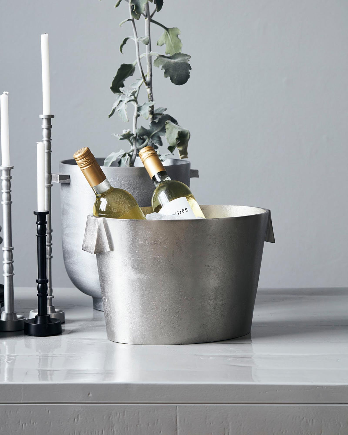 Weinkühler, Buck in Gebürstetes Silber präsentiert im Onlineshop von KAQTU Design AG. Flaschenkühler ist von House Doctor