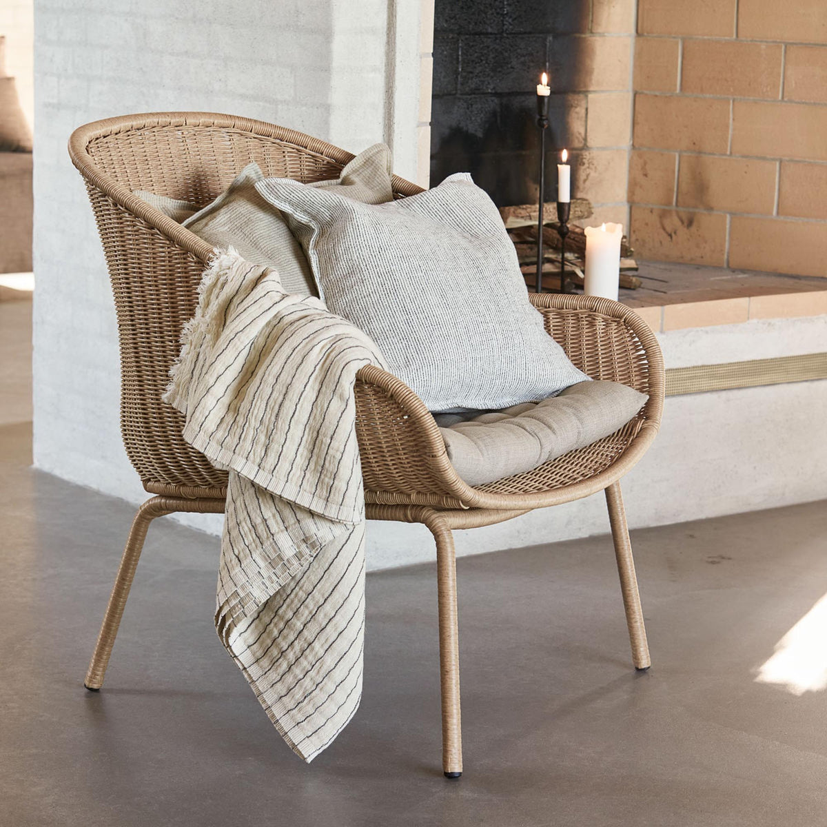 Lounge-Sessel, Hapur in Natur präsentiert im Onlineshop von KAQTU Design AG. Outdoor-Sessel mit Armlehnen ist von House Doctor