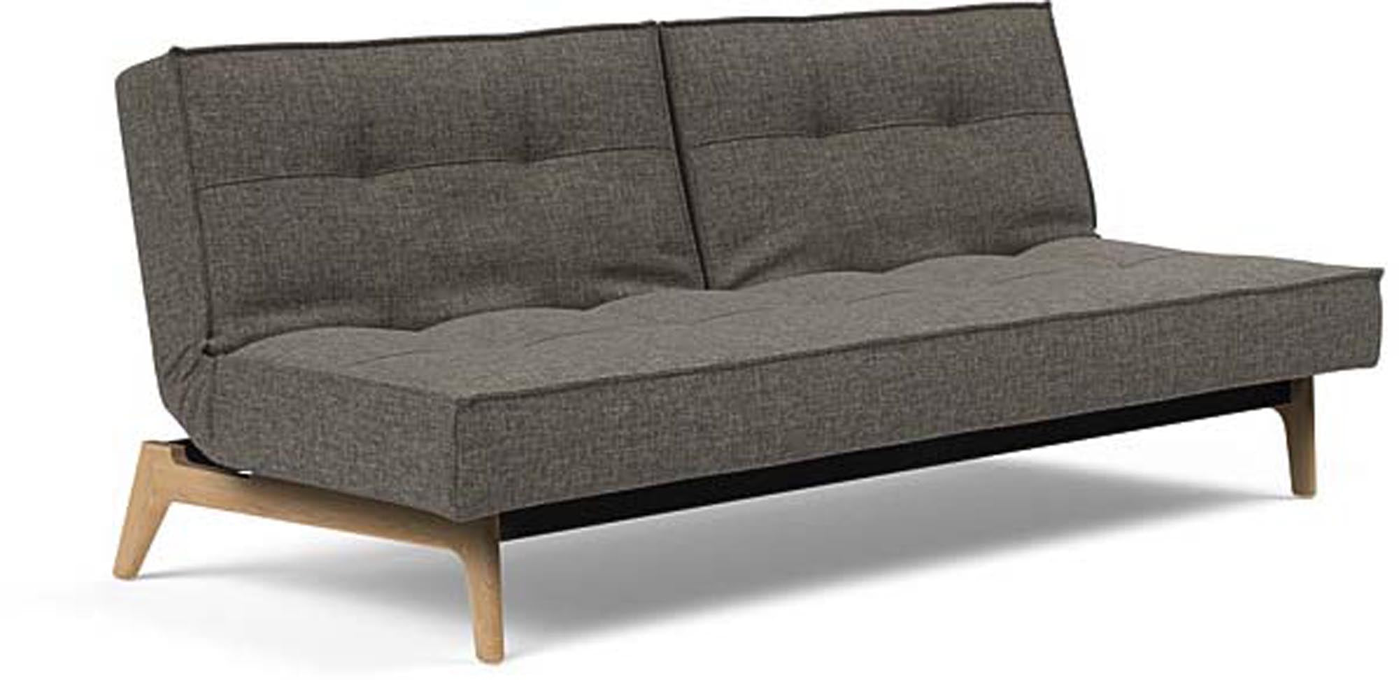 Das Splitback Sofabett 115 Eik von Innovation Living bietet modernes Design und vielseitige Nutzung – perfekt für jedes Zuhause und überraschende Übernachtungen.