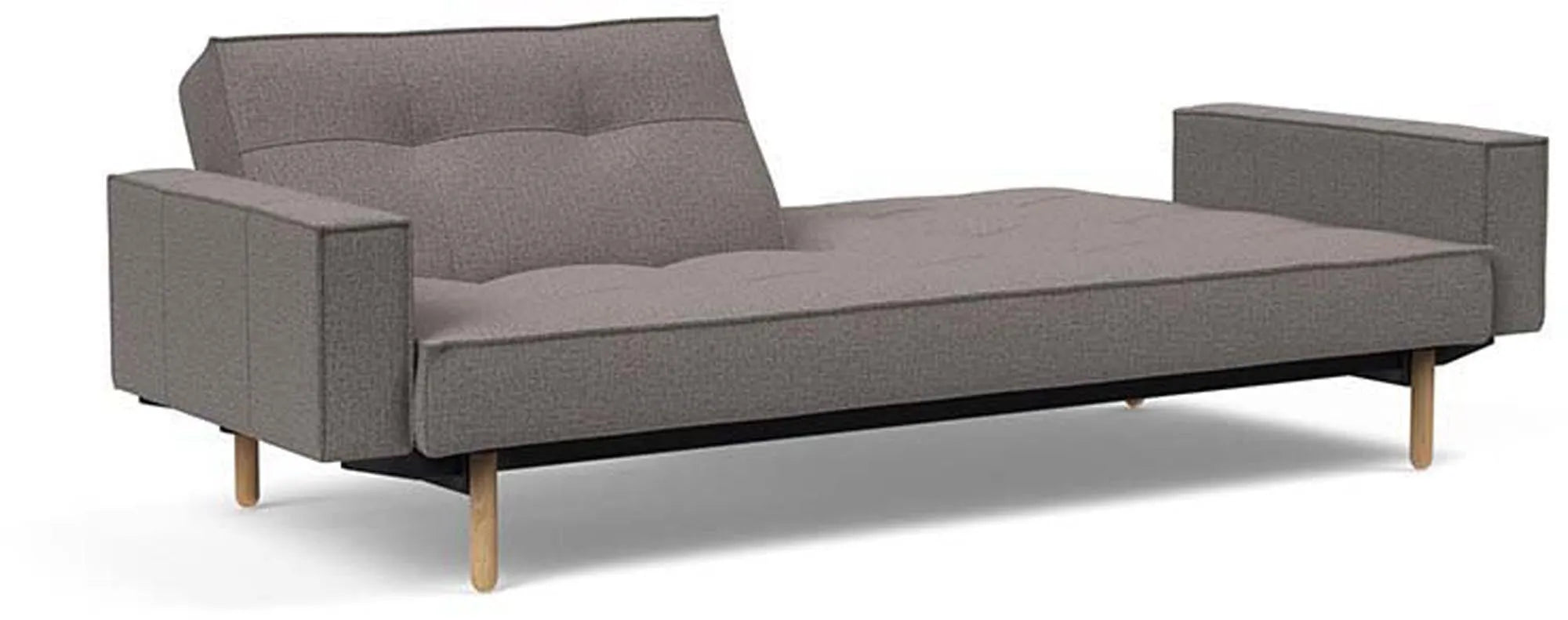 Stilvolles Splitback Sofabett 210 Stem mit anpassbaren Armlehnen.