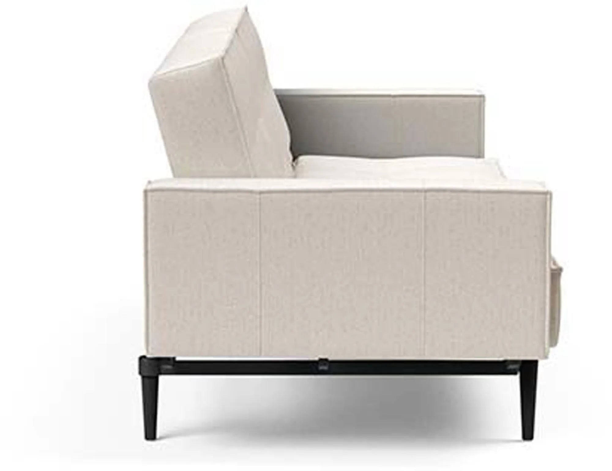 Modernes Splitback Sofabett 210 mit Armlehnen von Innovation Living.