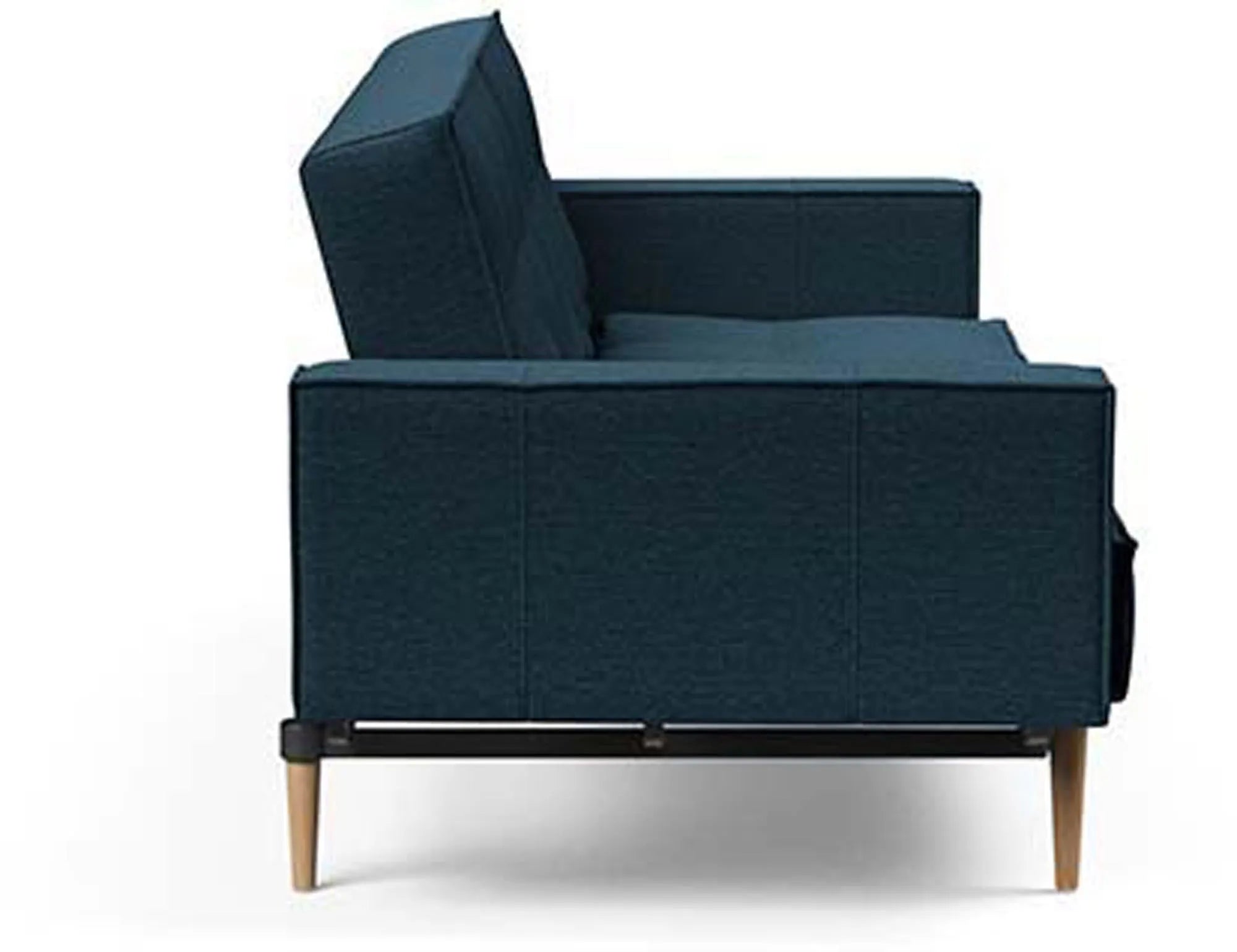 Elegantes Splitback Sofabett 210 mit Armlehnen von Innovation Living.