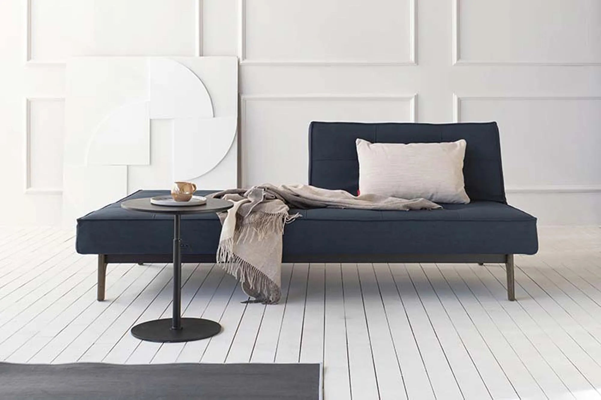 Splitback Sofabett 210 Eik: Modernes Design für flexibles Wohnen.