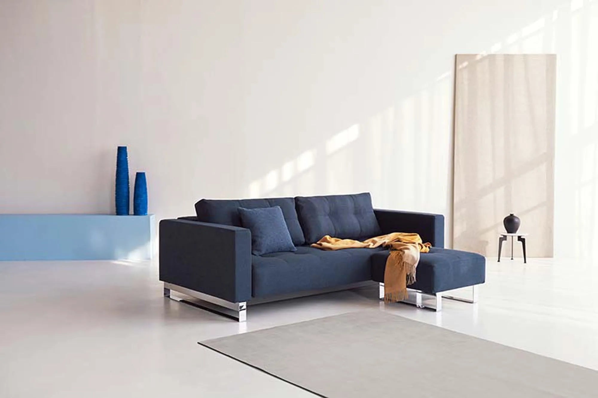 Stilvoller Supremax Ottoman: Komfort trifft auf modernes Design.