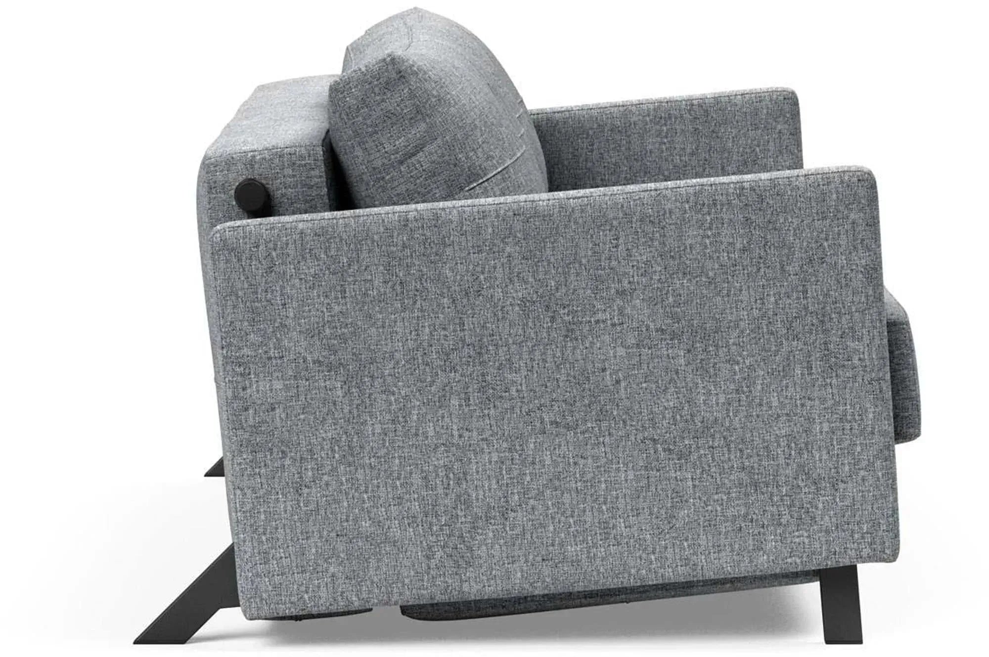 Elegantes Cubed Sofa 140: Komfort und Stil von Innovation Living.