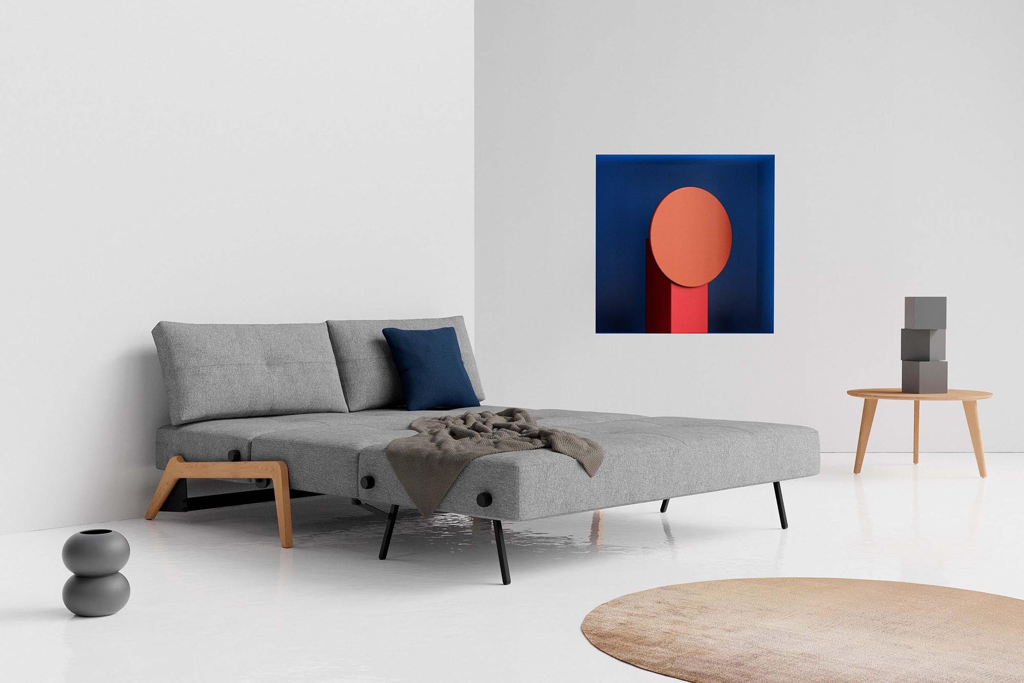 Das Cubed Klappsofa 160 von Innovation Living vereint modernes Design mit Funktionalität – perfekt für platzsparende Wohnlösungen und gemütliche Stunden.