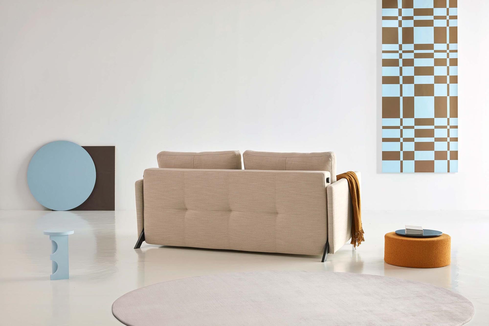 Cubed Klappsofa 160: Stilvolles Sofa mit cleveren Armlehnenlösungen.