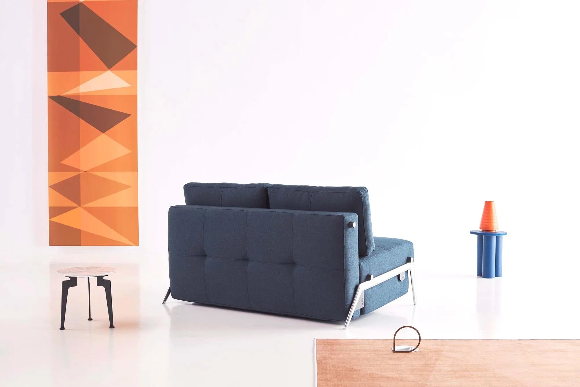 Cubed Klappsofa 140: Kompaktes Sofa mit modernem Komfort.