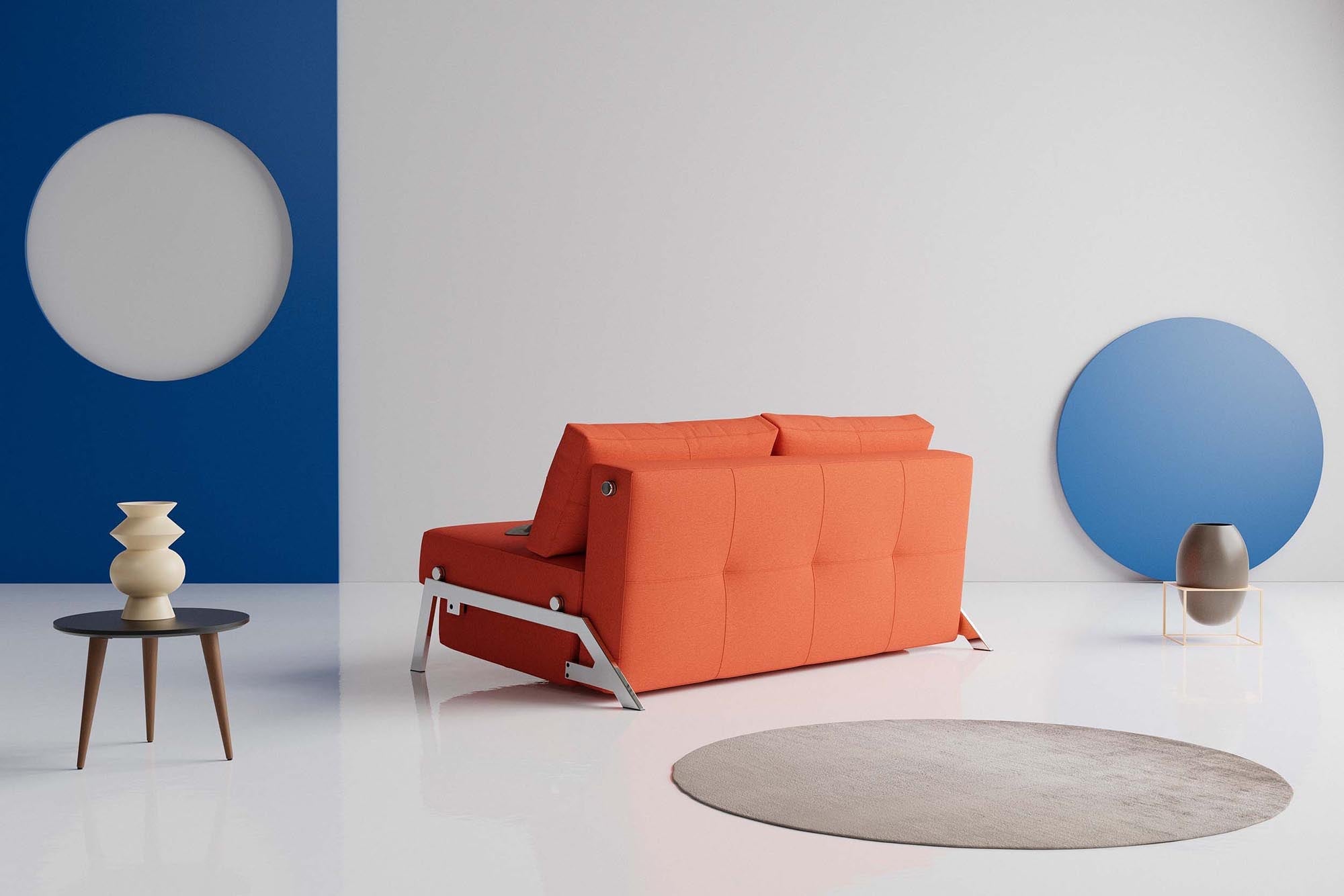 Das Cubed Klappsofa 160 von Innovation Living vereint modernes Design und Funktionalität – ideal für gemütliche Abende und platzsparende Lösungen.