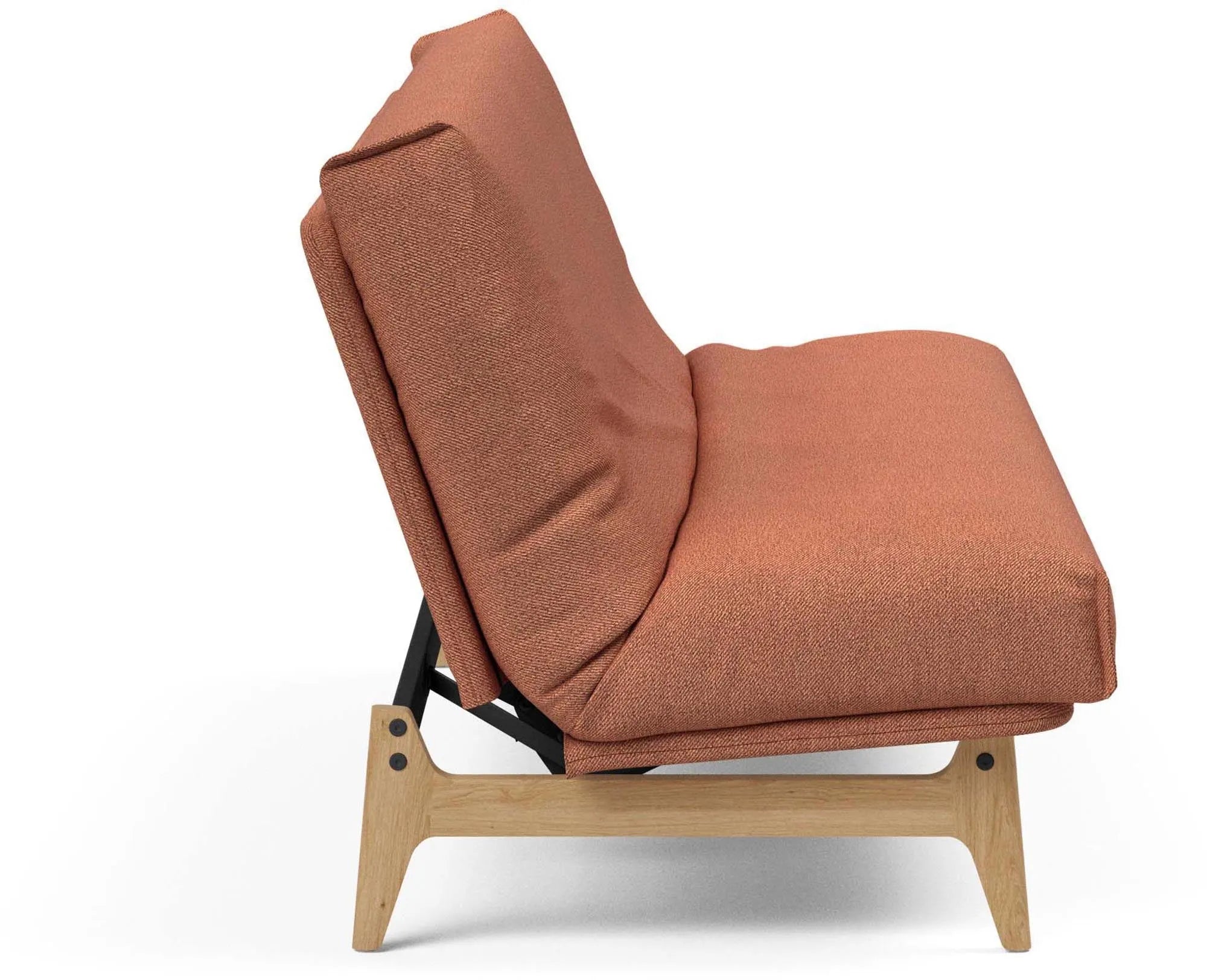 Aslak 120 Bettsofa: Stilvolles Design trifft auf nordische Gemütlichkeit.