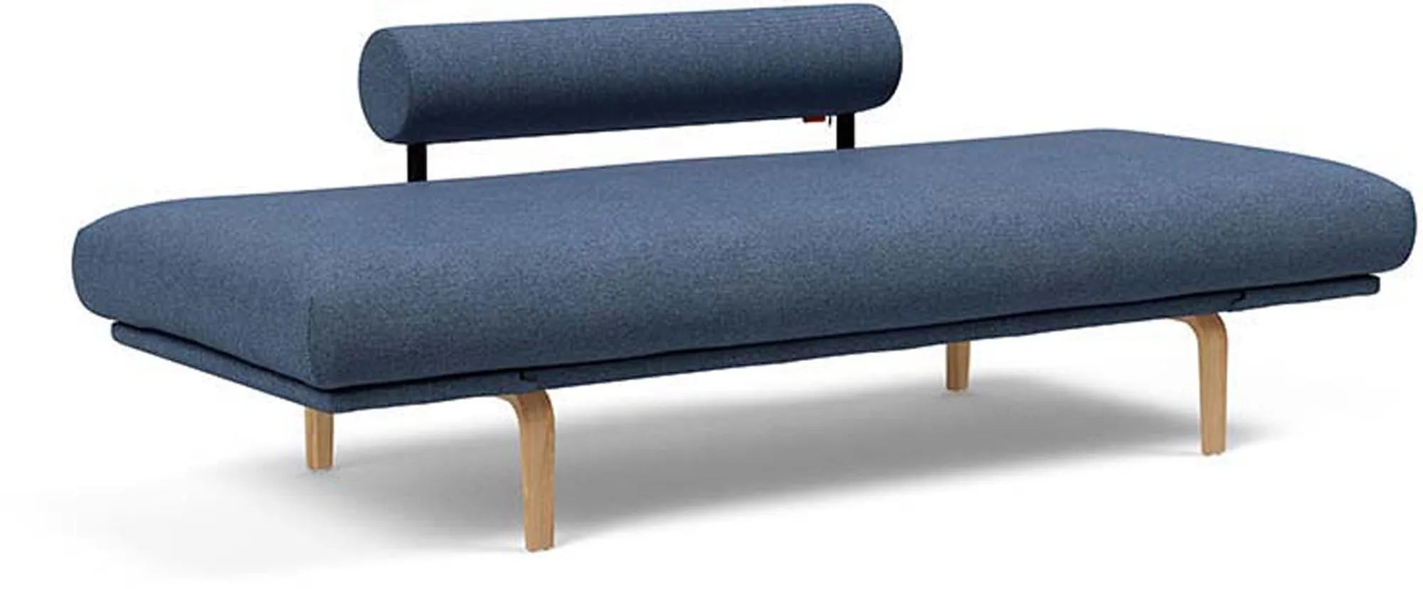 Rollo Bow Sofa: Skandinavisches Design trifft auf modernen Komfort.