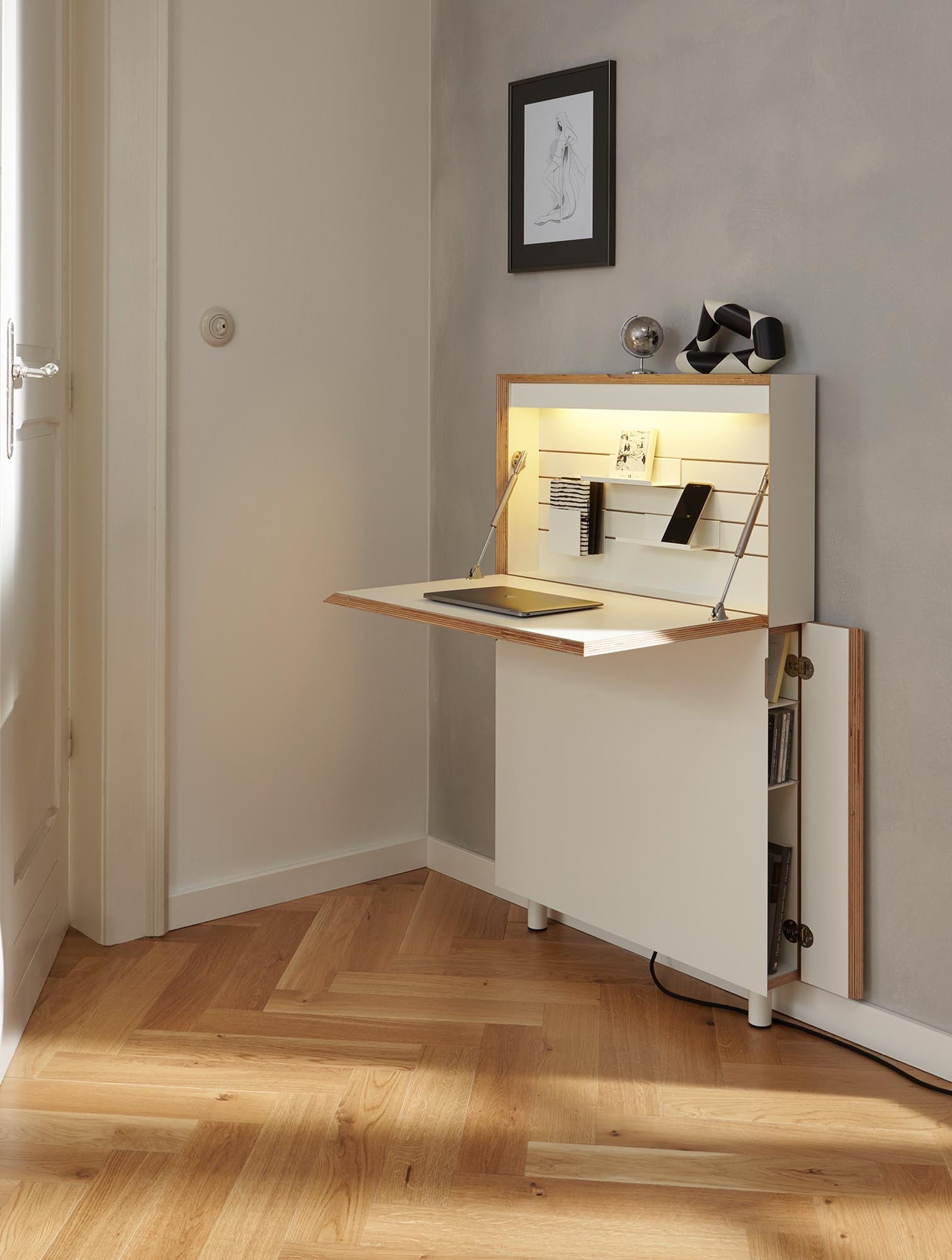 Flatmate Secretary (Tech Package 1 CH)
