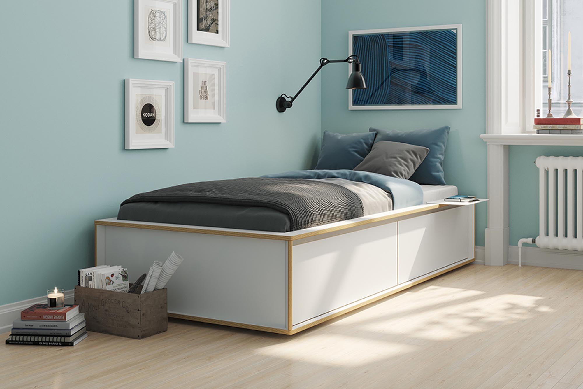 Platzsparendes SPAZE Bett mit Schubkästen, ideal für moderne Räume.