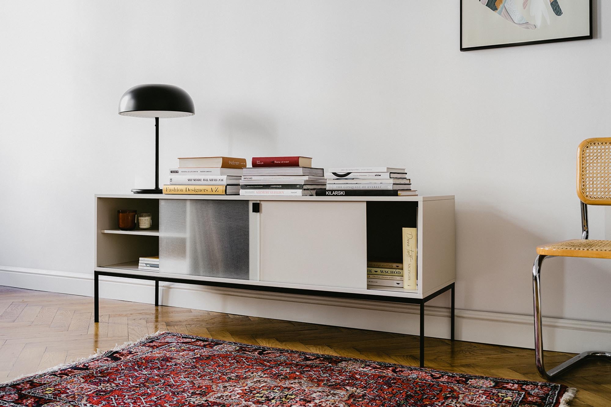 Met Sideoard in Vulcano Black präsentiert im Onlineshop von KAQTU Design AG. Sideboard ist von Noo.ma