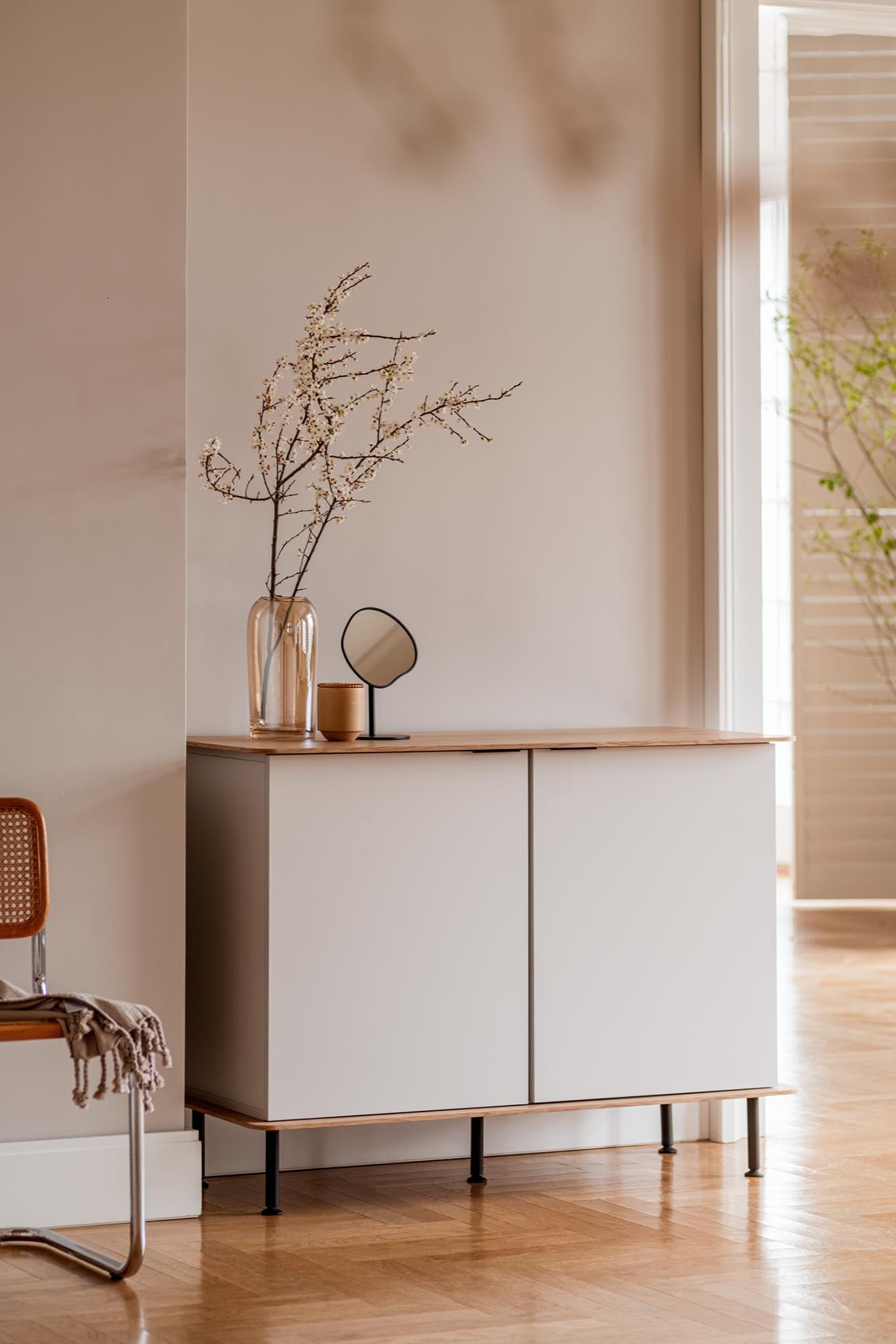 Suumo Sideboard in Vulcano Black präsentiert im Onlineshop von KAQTU Design AG. Sideboard ist von Noo.ma