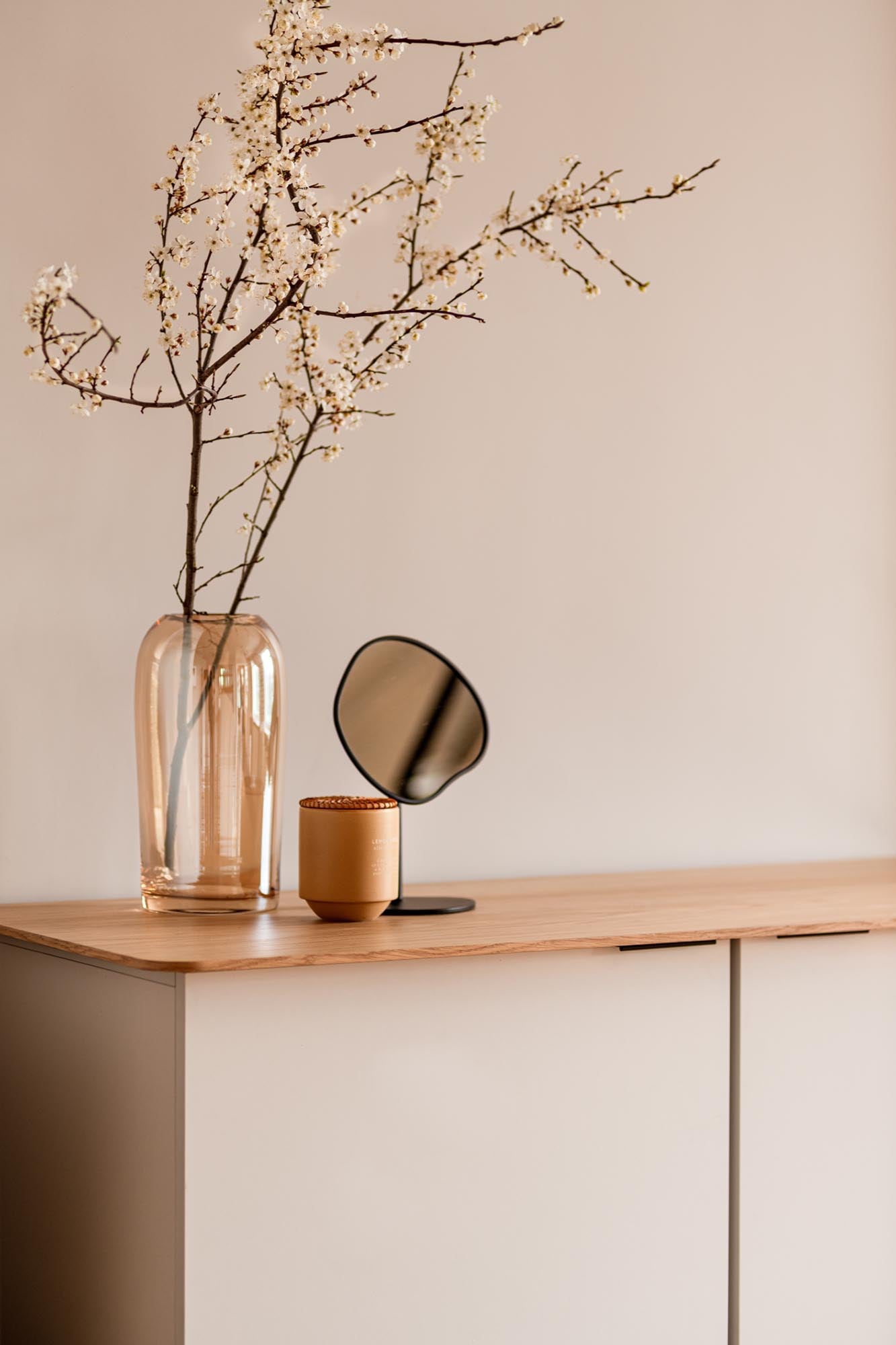 Suumo Sideboard in Vulcano Black präsentiert im Onlineshop von KAQTU Design AG. Sideboard ist von Noo.ma