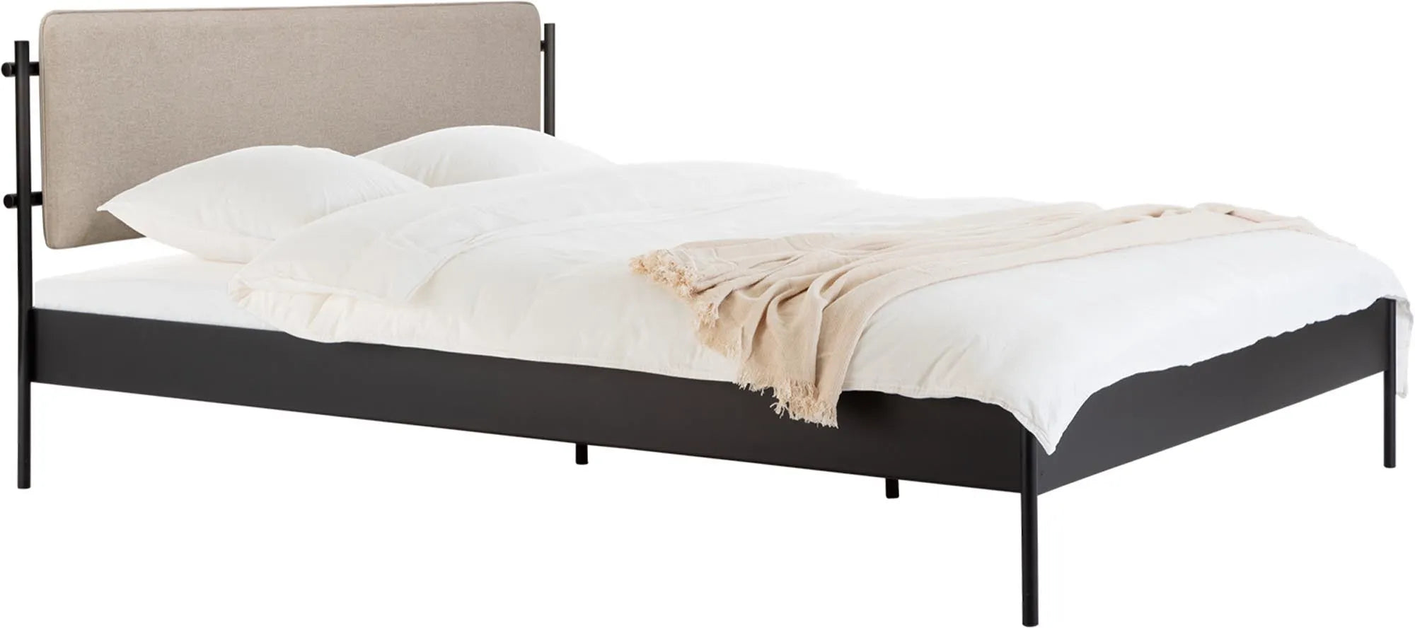 Eton Bett Basic mit Kopfteil in Schwarz / Sand Beige präsentiert im Onlineshop von KAQTU Design AG. Bett ist von Noo.ma