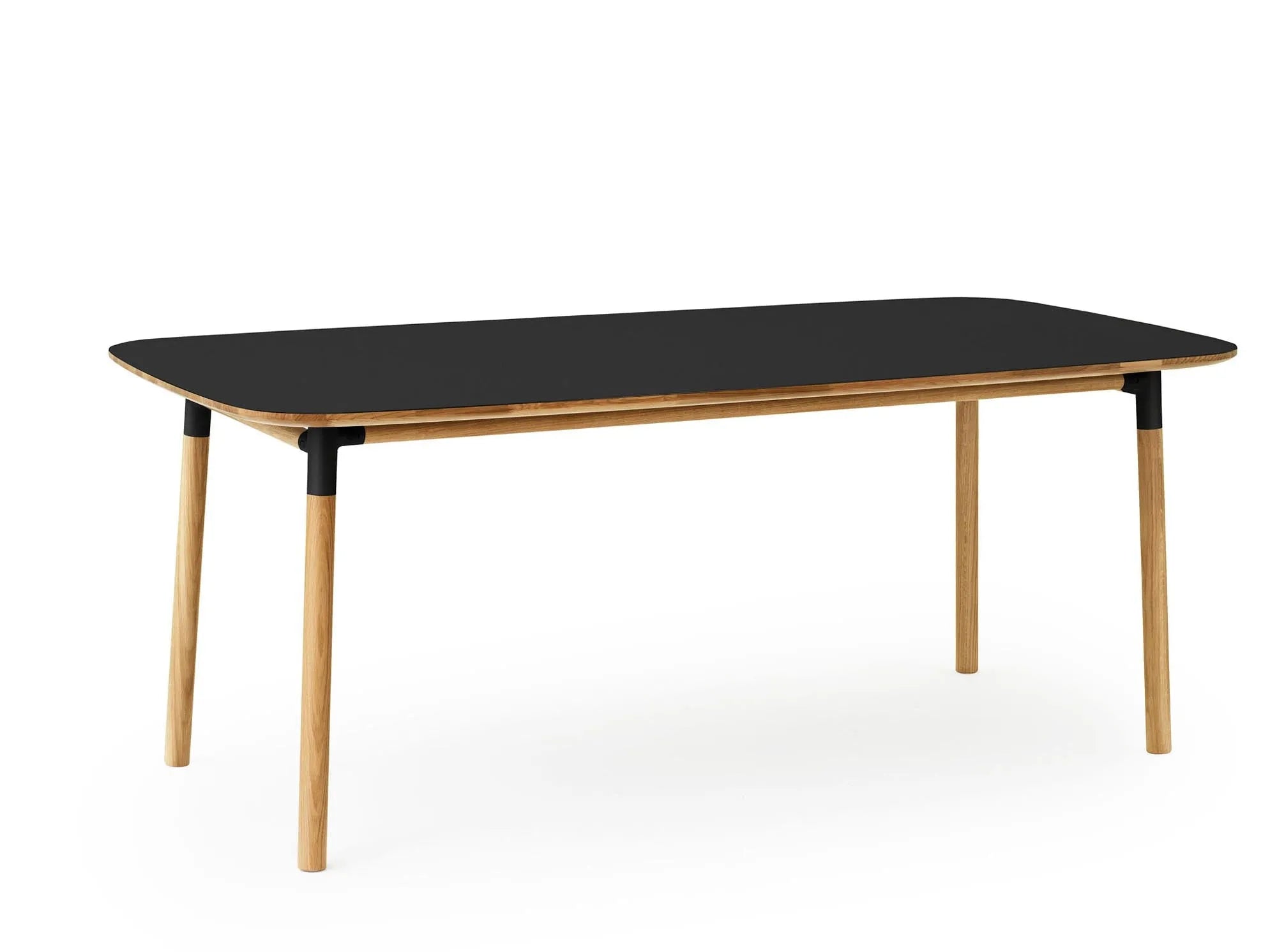 Form Tisch 95x200 von Normann Copenhagen: Stilvoll und funktional.