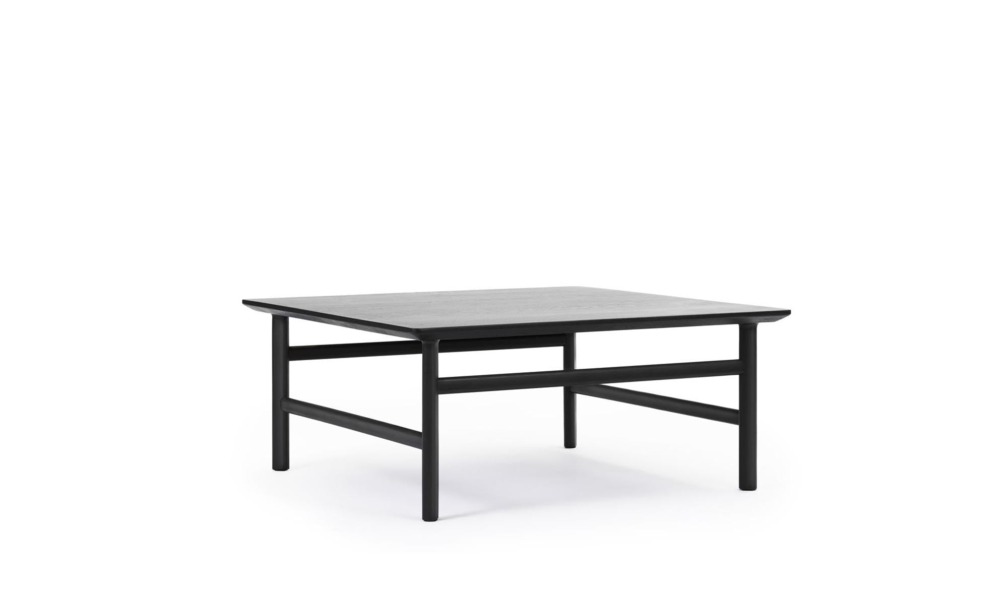 Stilvoller Grow Couchtisch von Normann Copenhagen aus edlem Holz.