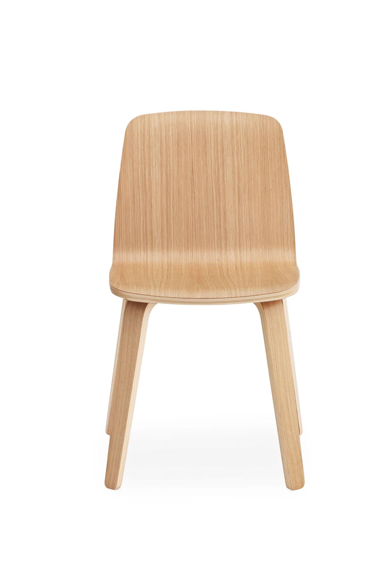 Just Stuhl von Normann Copenhagen: Minimalistisches Design-Highlight.