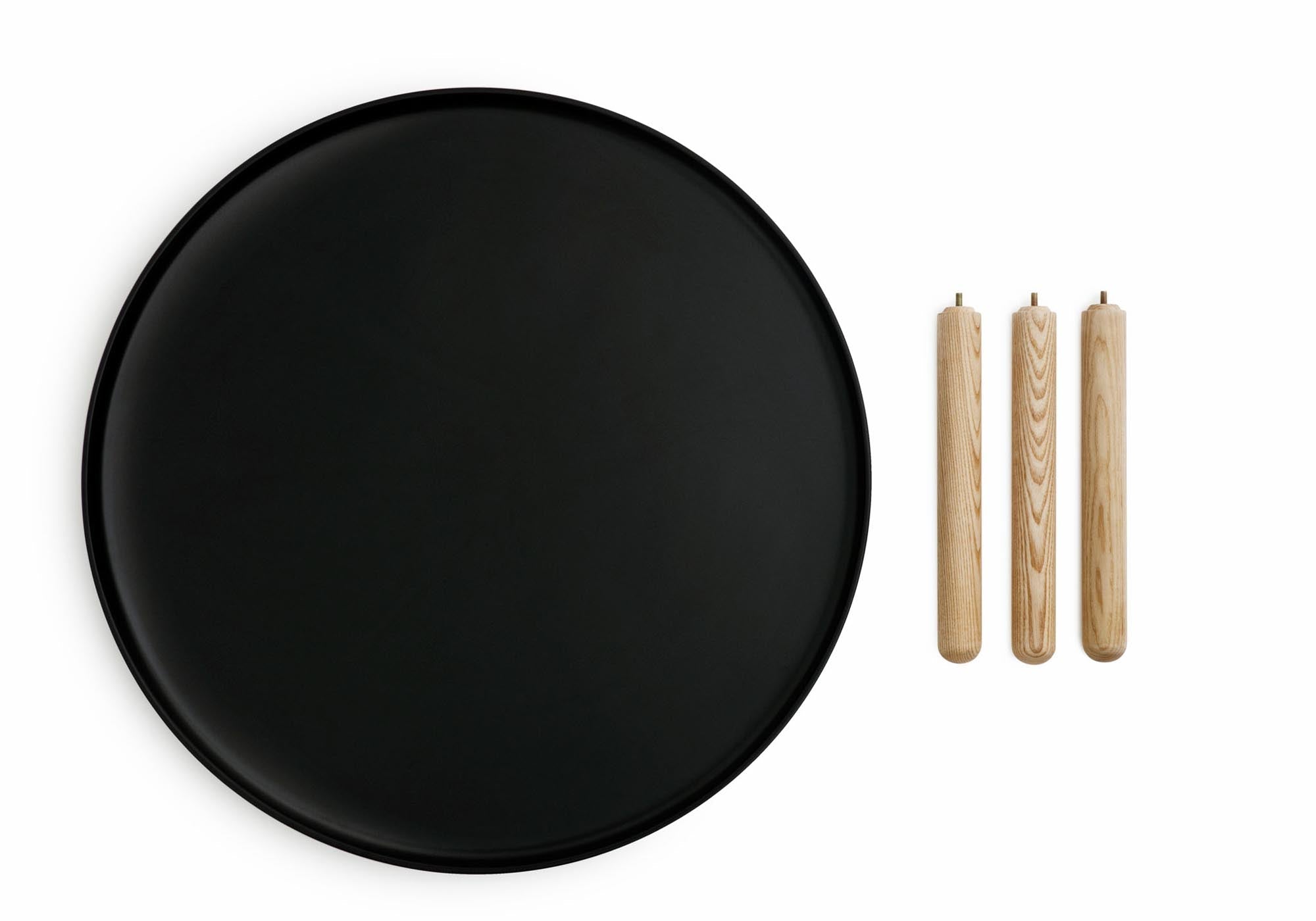 Eleganter Tablo Tisch: Skandinavische Ästhetik von Normann Copenhagen.