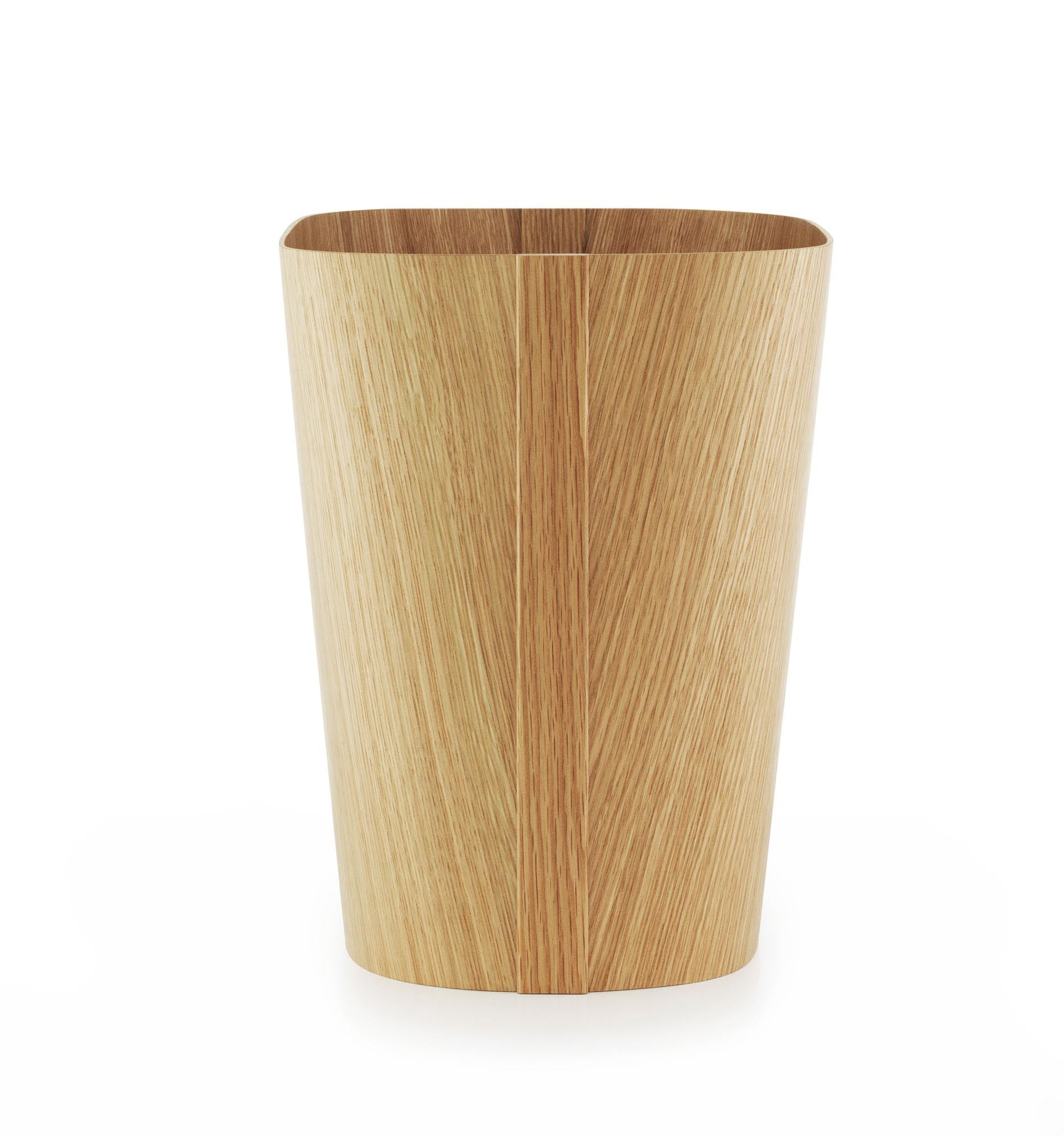 Design-Papierkorb aus Holz für zeitgemäße Büroeinrichtungen.