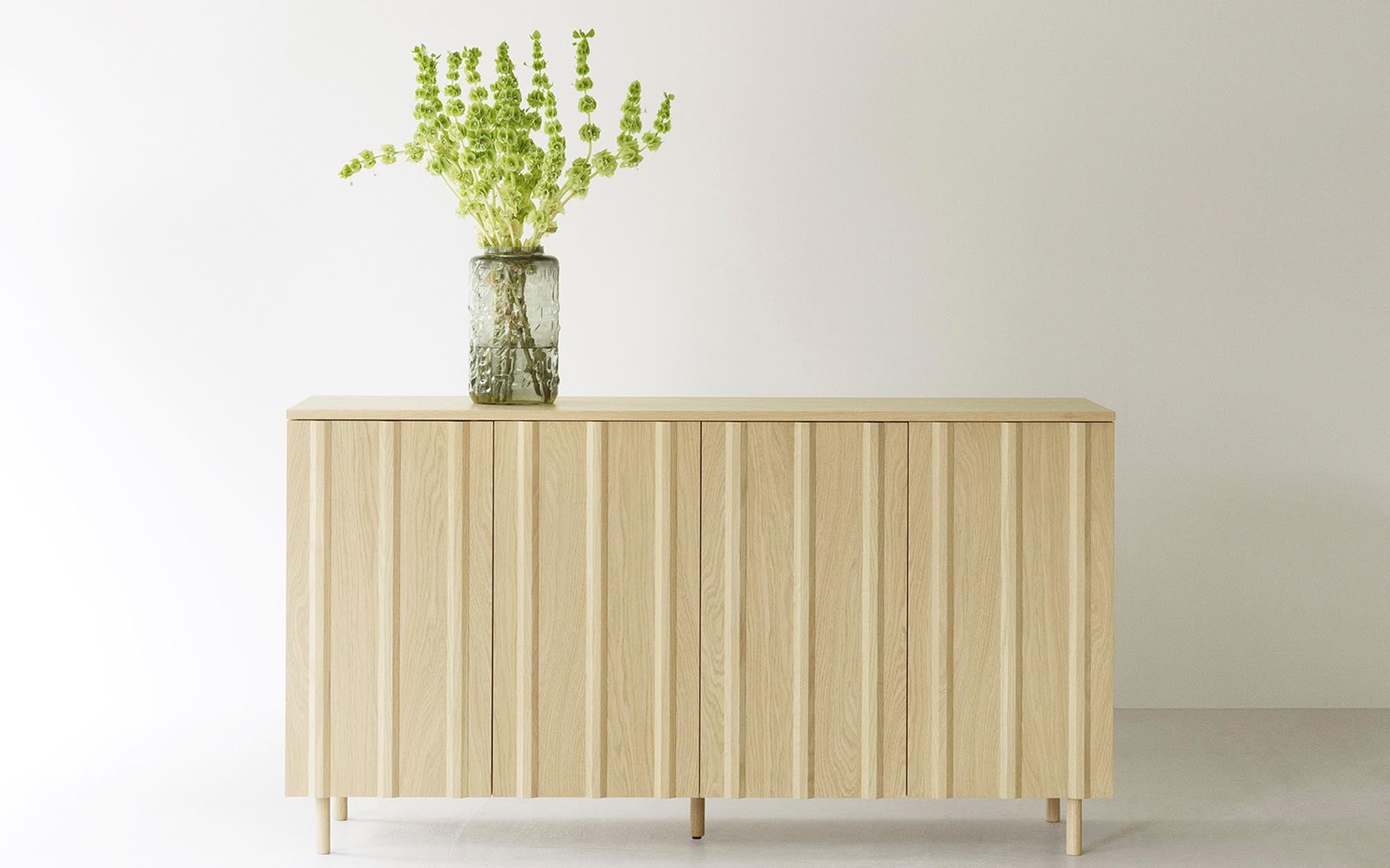 Rib sideboard