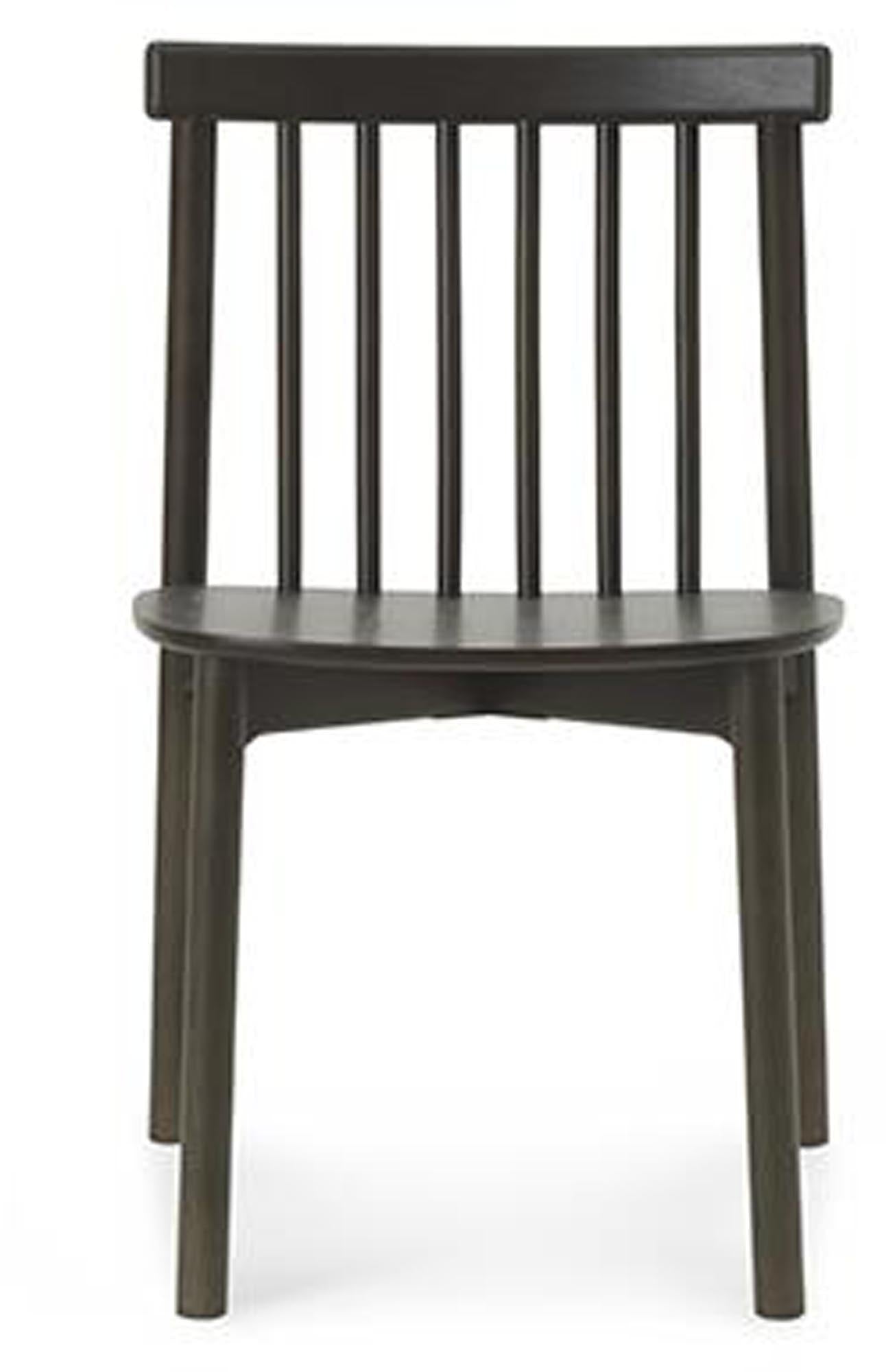 Entdecken Sie den Pind Stuhl von Normann Copenhagen – eine harmonische Verbindung aus modernem skandinavischen Stil und exzellenter Verarbeitung.