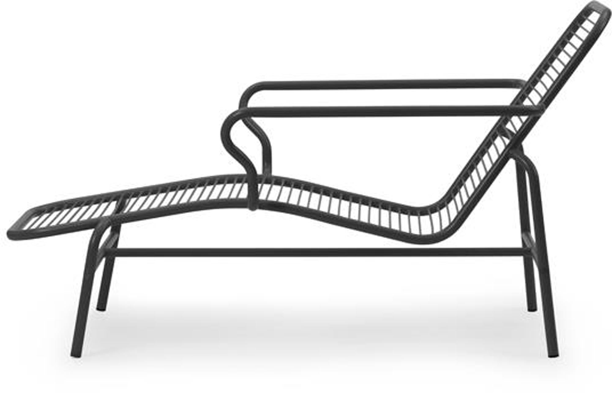 Vig Liegestuhl von Normann Copenhagen: Hochwertige Materialien und zeitloses Design für stilvolle Entspannung im Freien.
