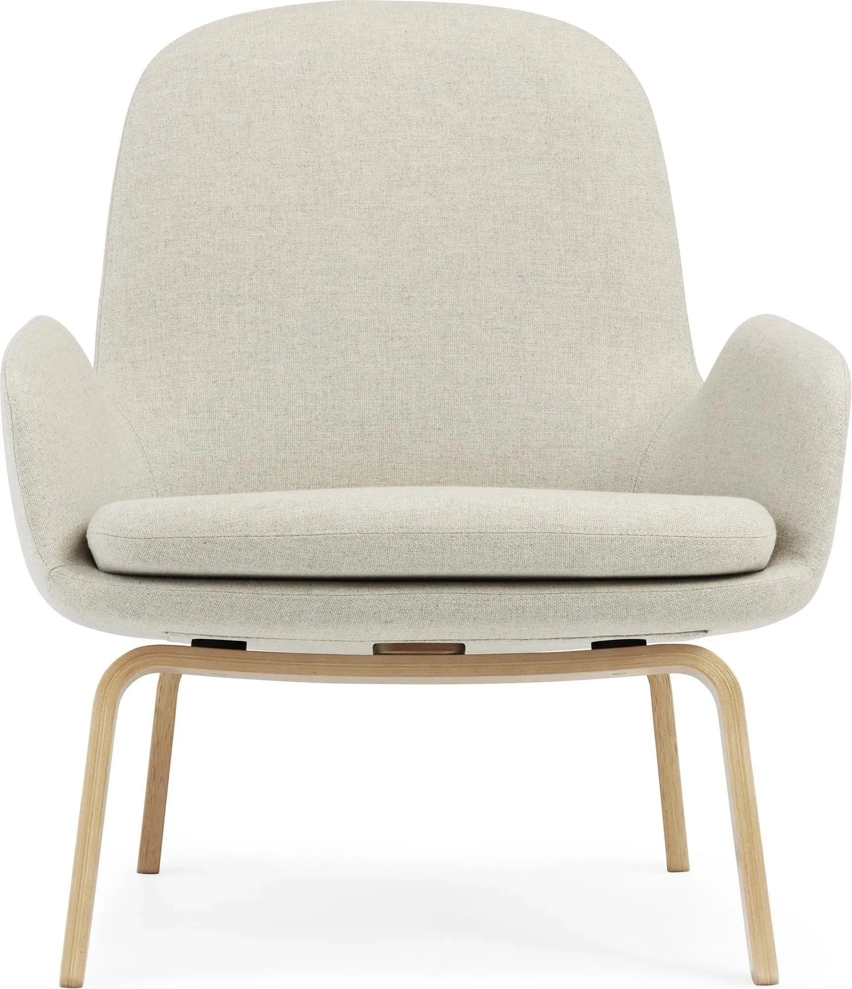 Der Era Lounge Sessel von Normann Copenhagen: Zeitloses, kurviges Design, hoher Komfort, individuell anpassbar mit vielfältigen Stoff- und Farboptionen.