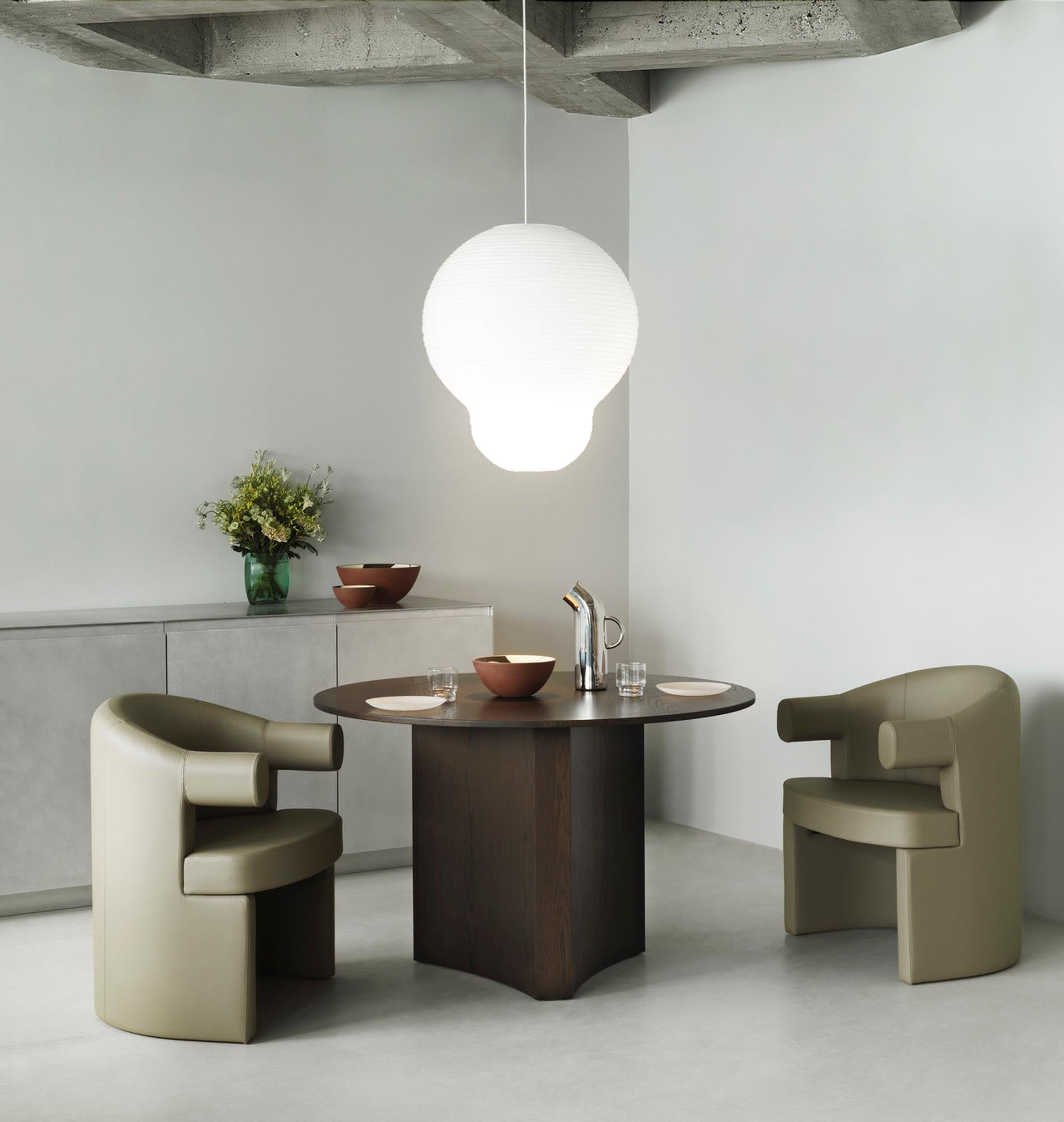 Burra Stuhl: Minimalistisches Design trifft auf höchsten Komfort.