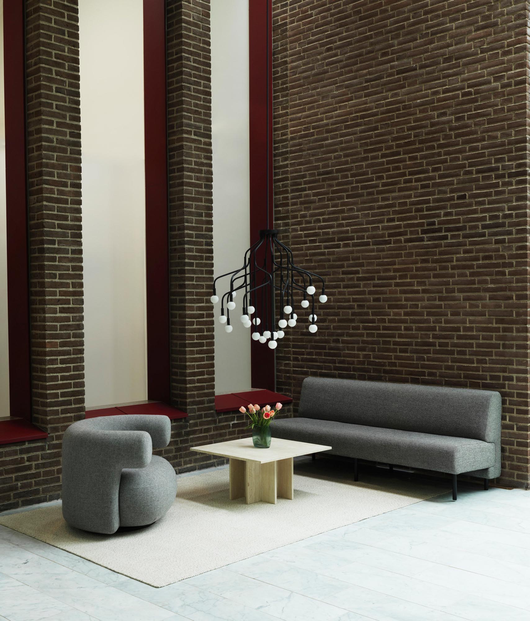 Stilvolles Frame Sofa von Normann Copenhagen für zeitlose Räume.