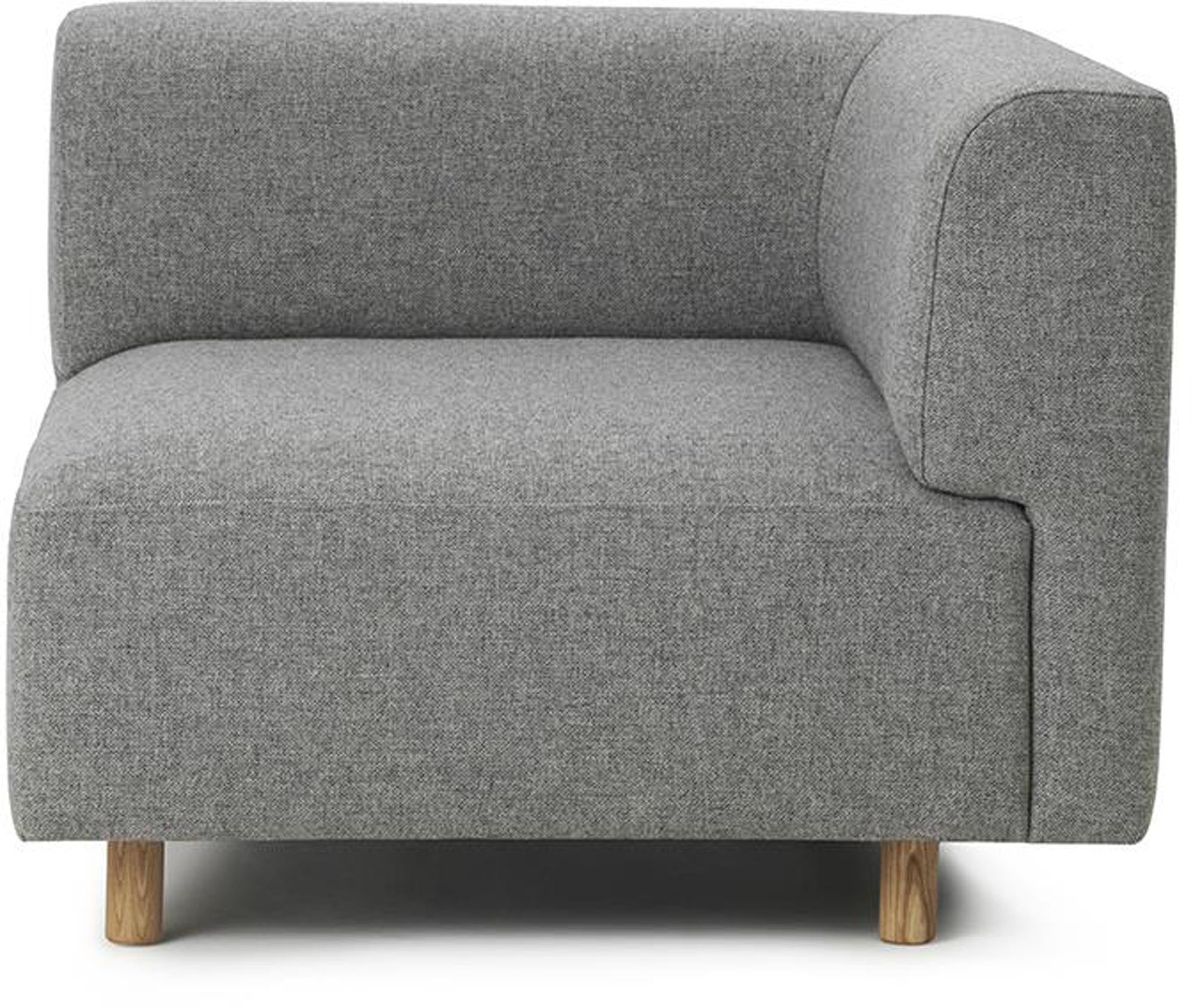 Entdecken Sie das Redo Modular Sofa 150 von Normann Copenhagen – ein flexibles, modernes Sofa mit hochwertiger Eiche und vielfältigen Konfigurationsmöglichkeiten.