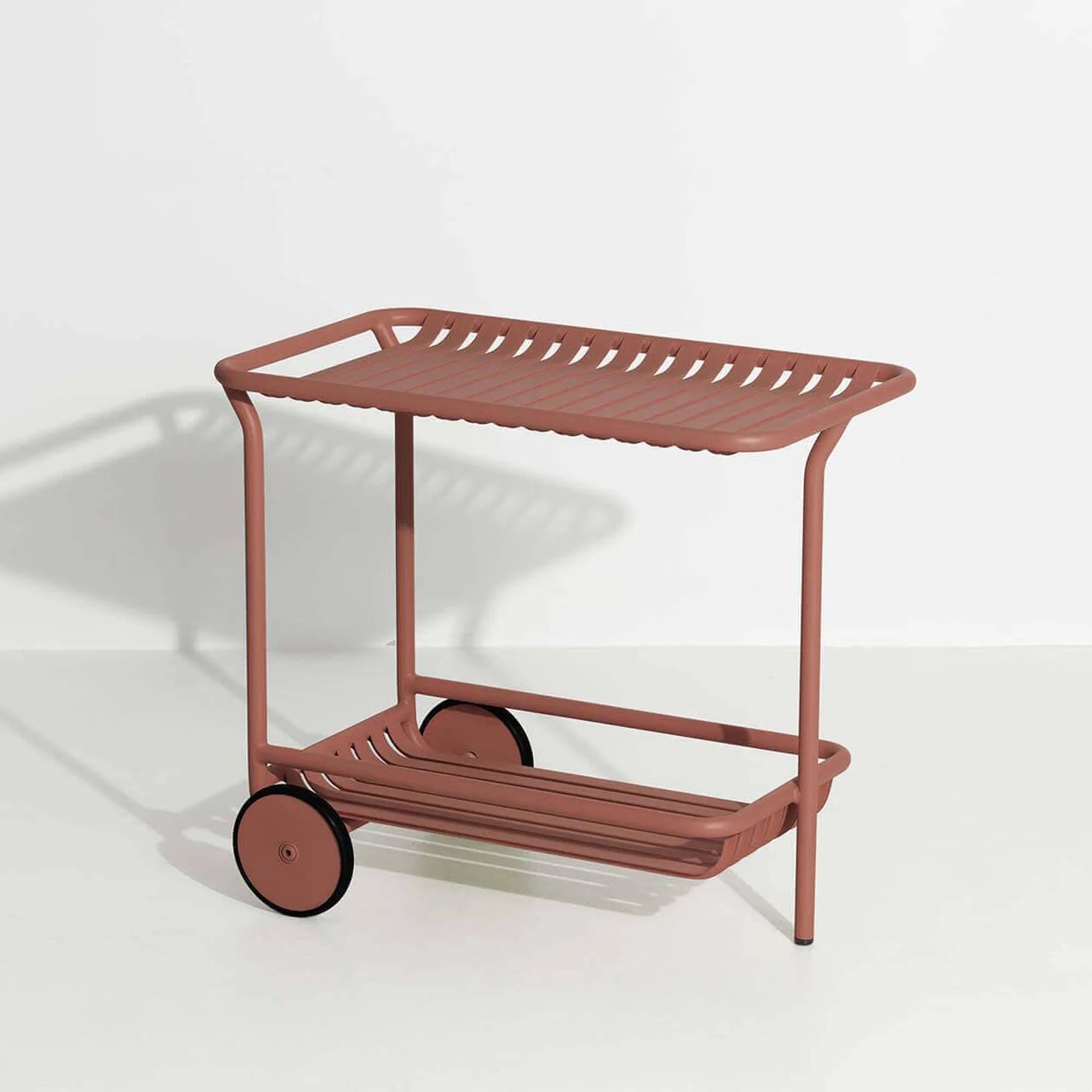 Moderner Week-End Trolley von Petite Friture für urbane Abenteuer.